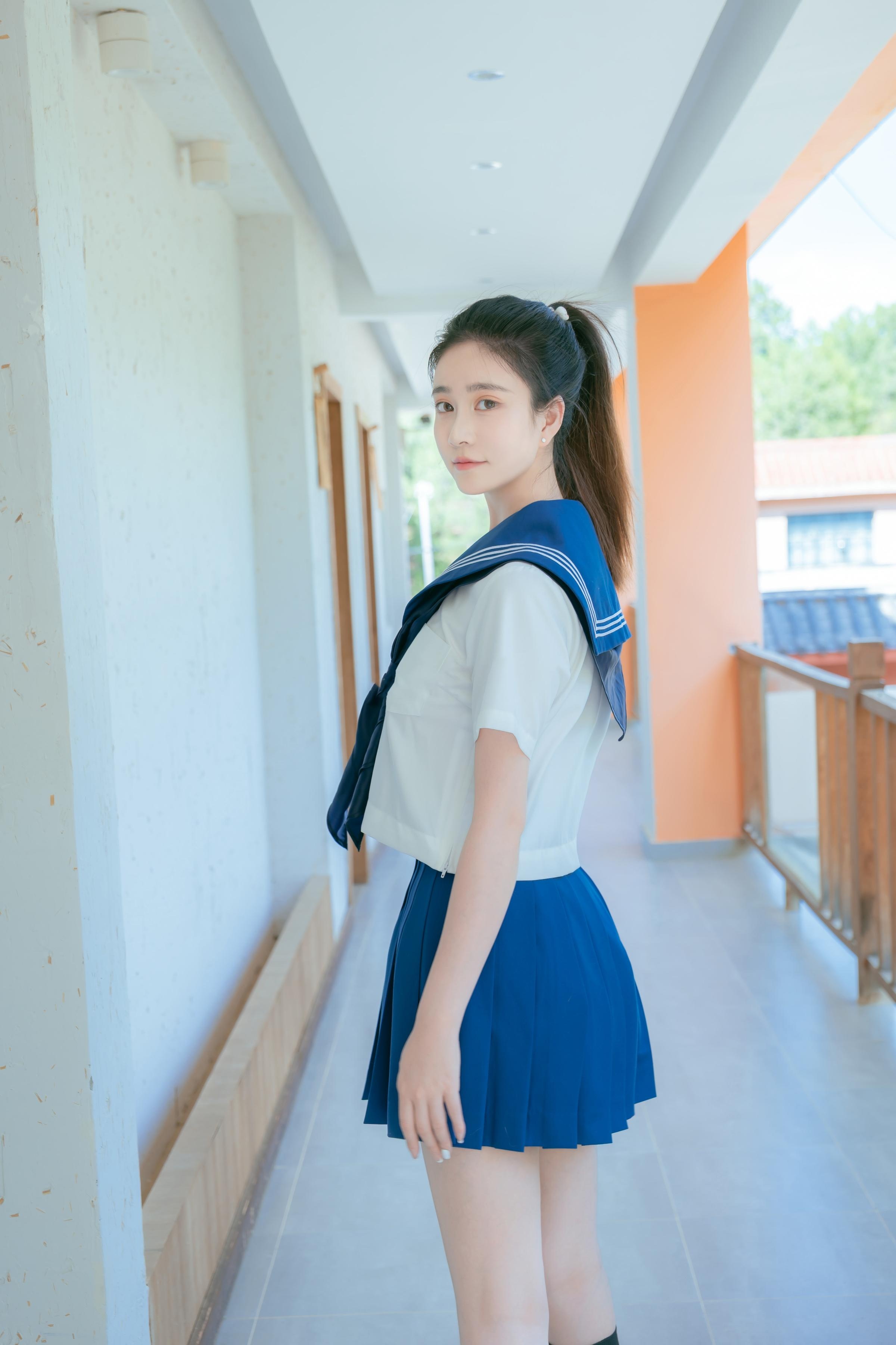 [写真] 年年Nnian - 泡沫之夏JK：夏日户外制服主题 清纯与性感交织的轻熟氛围 78P