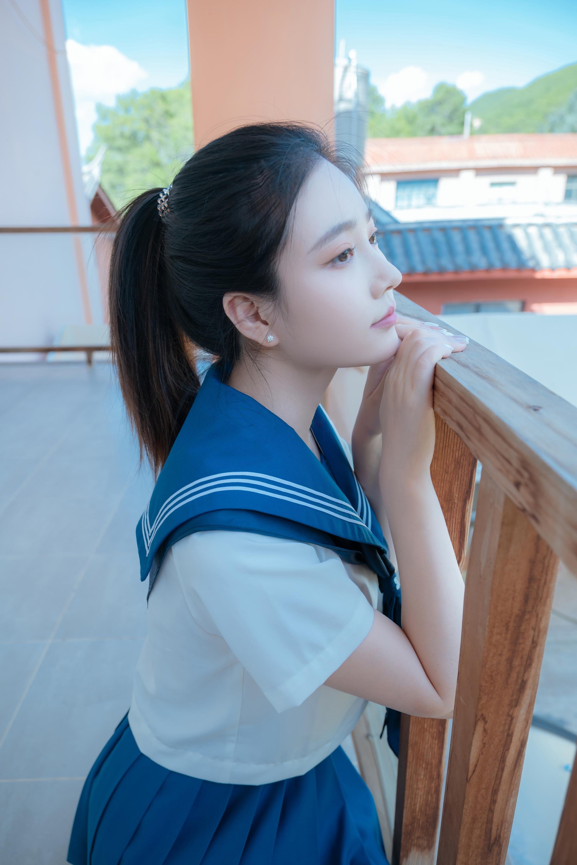[写真] 年年Nnian - 泡沫之夏JK：夏日户外制服主题 清纯与性感交织的轻熟氛围 78P