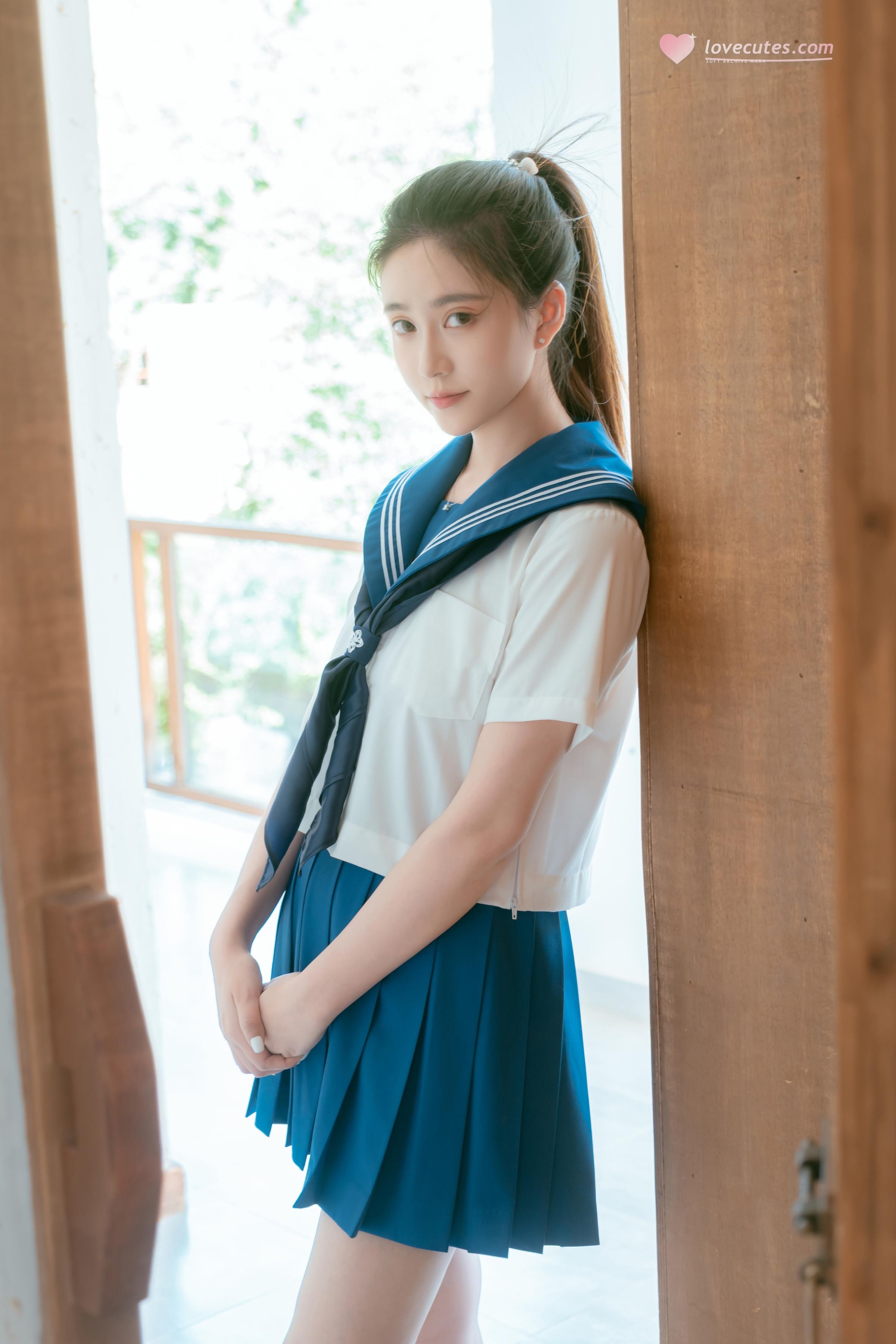 [写真] 年年Nnian - 泡沫之夏JK：夏日户外制服主题 清纯与性感交织的轻熟氛围 78P