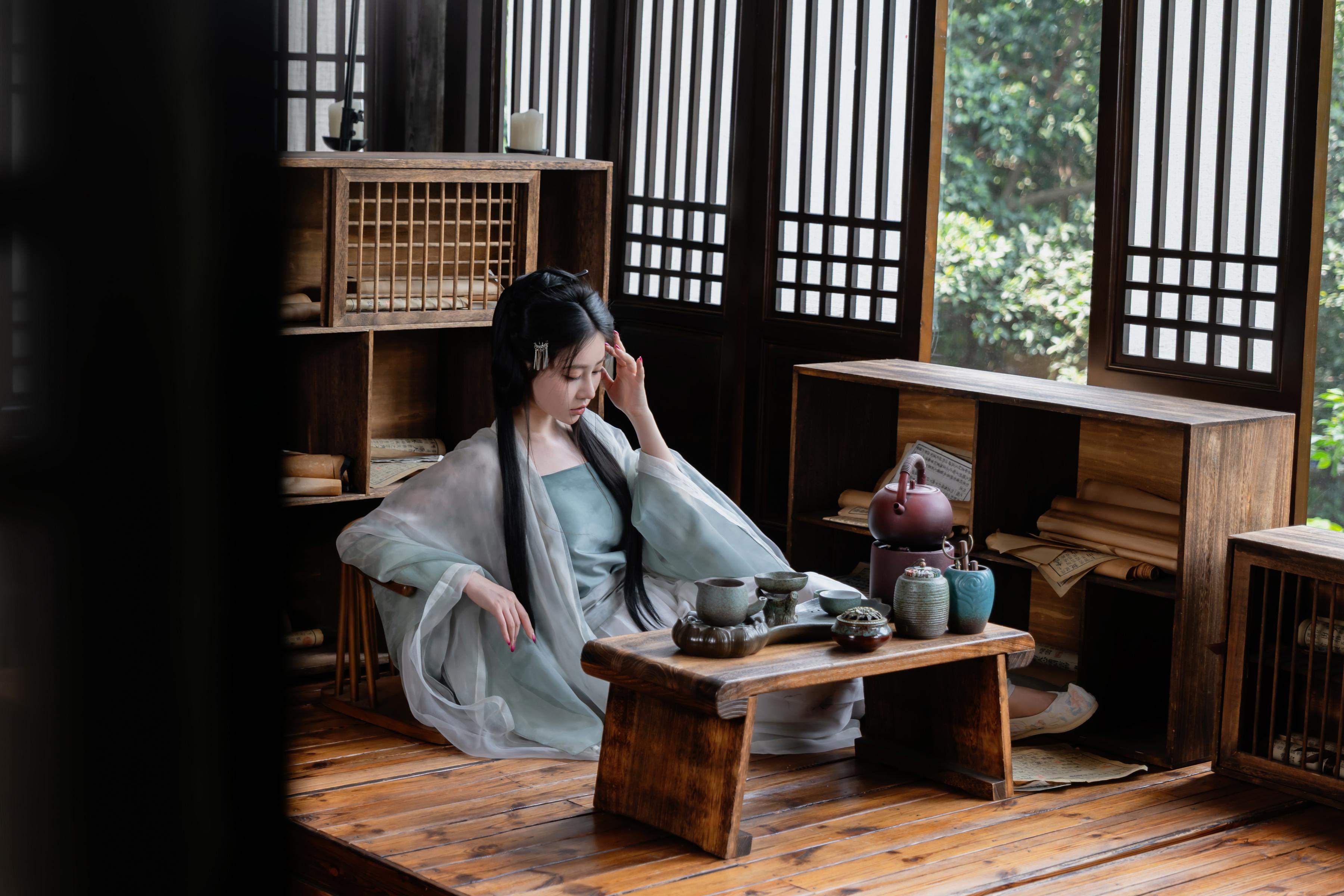 [写真] 年年Nnian - 浣溪沙：轻透薄纱汉服低胸美胸 木窗茶室古风 80P