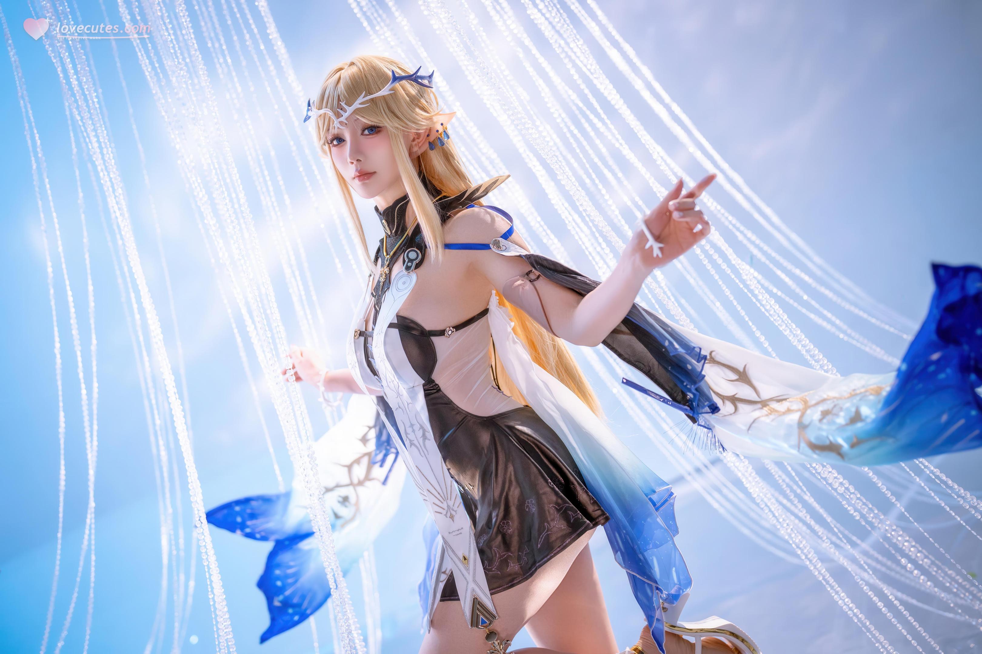 [cosplay] 星之迟迟Hoshilily - 鸣潮 卡提希娅：金发精灵耳蓝白礼装 美胸长腿还原 31P