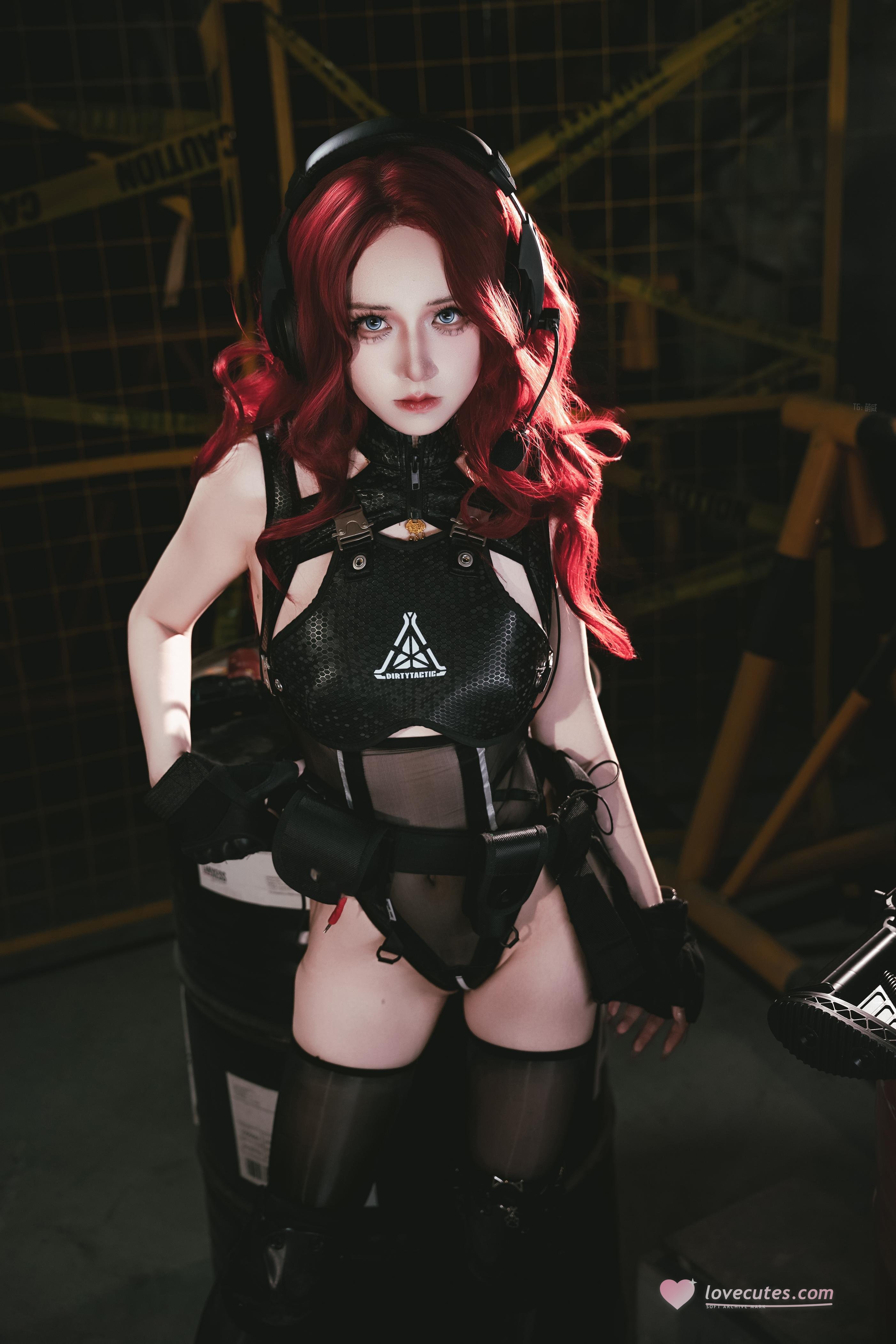 [cosplay] 双木扶苏 - 明日方舟 史尔特尔·得体社战术风：红发黑丝蕾丝内衣 美腿翘臀 60P