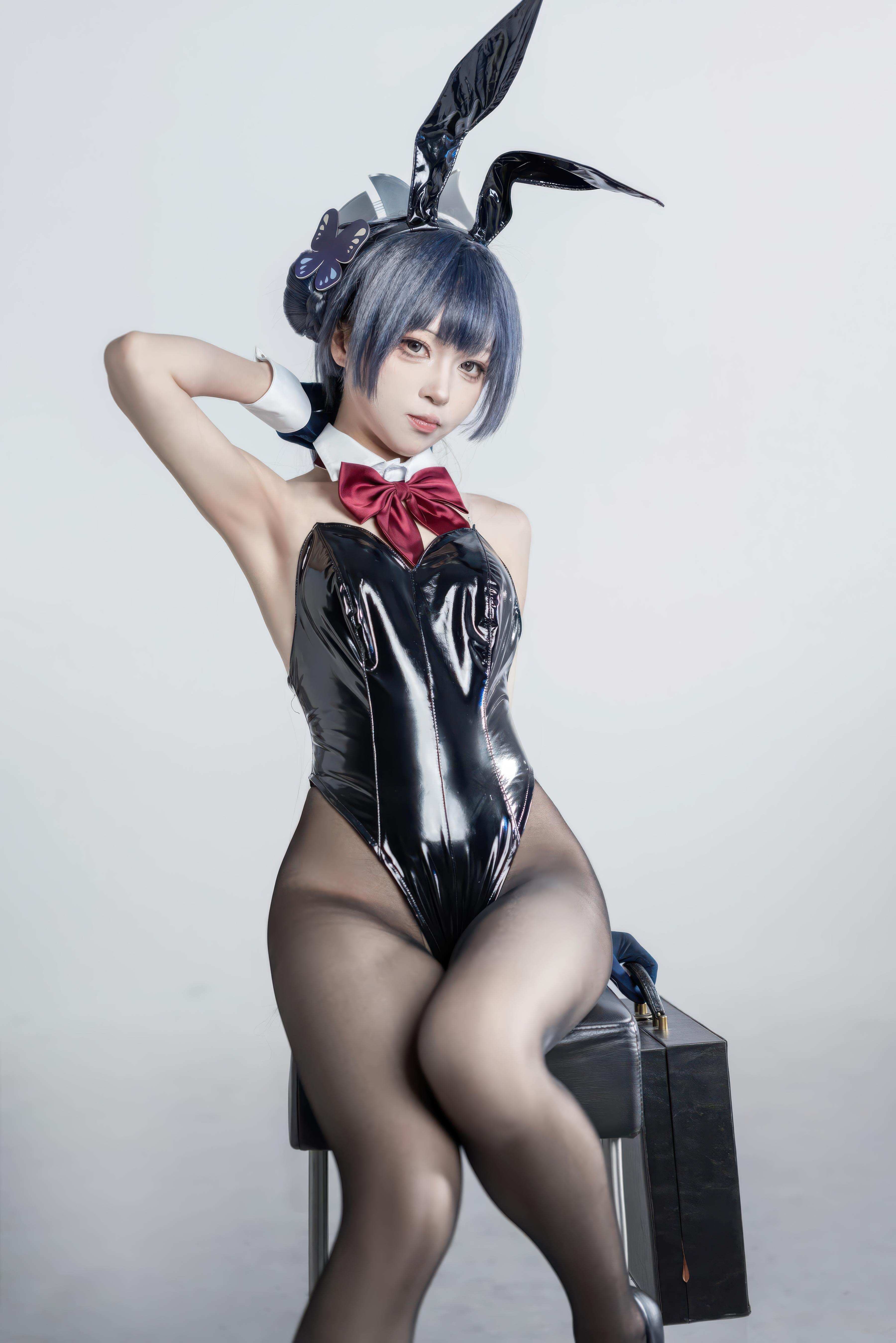 [cosplay] 矢量鱼 - 妃咲兔女郎：黑丝高跟兔女郎 翘臀美胸 28P