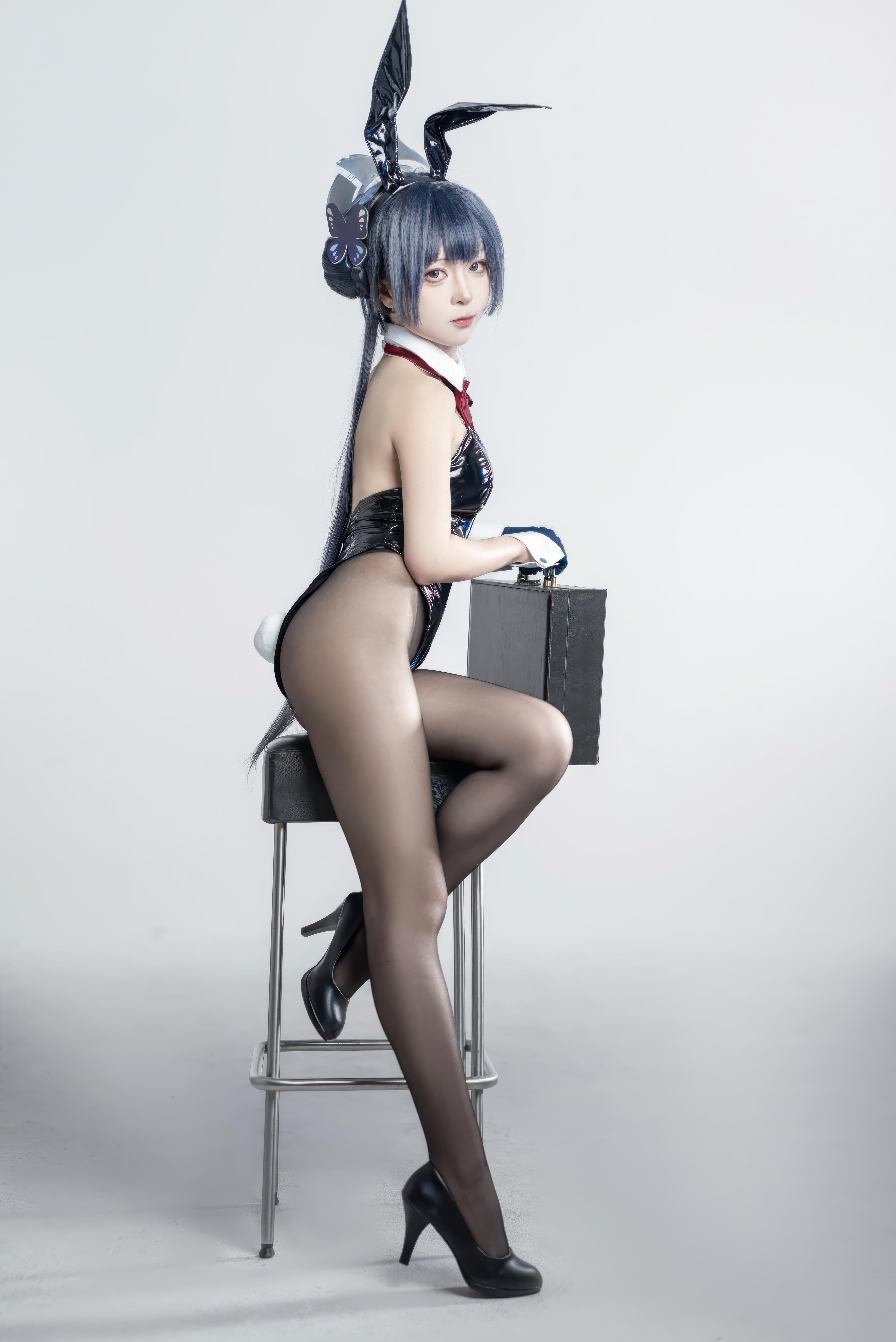 [cosplay] 矢量鱼 - 妃咲兔女郎：黑丝高跟兔女郎 翘臀美胸 28P