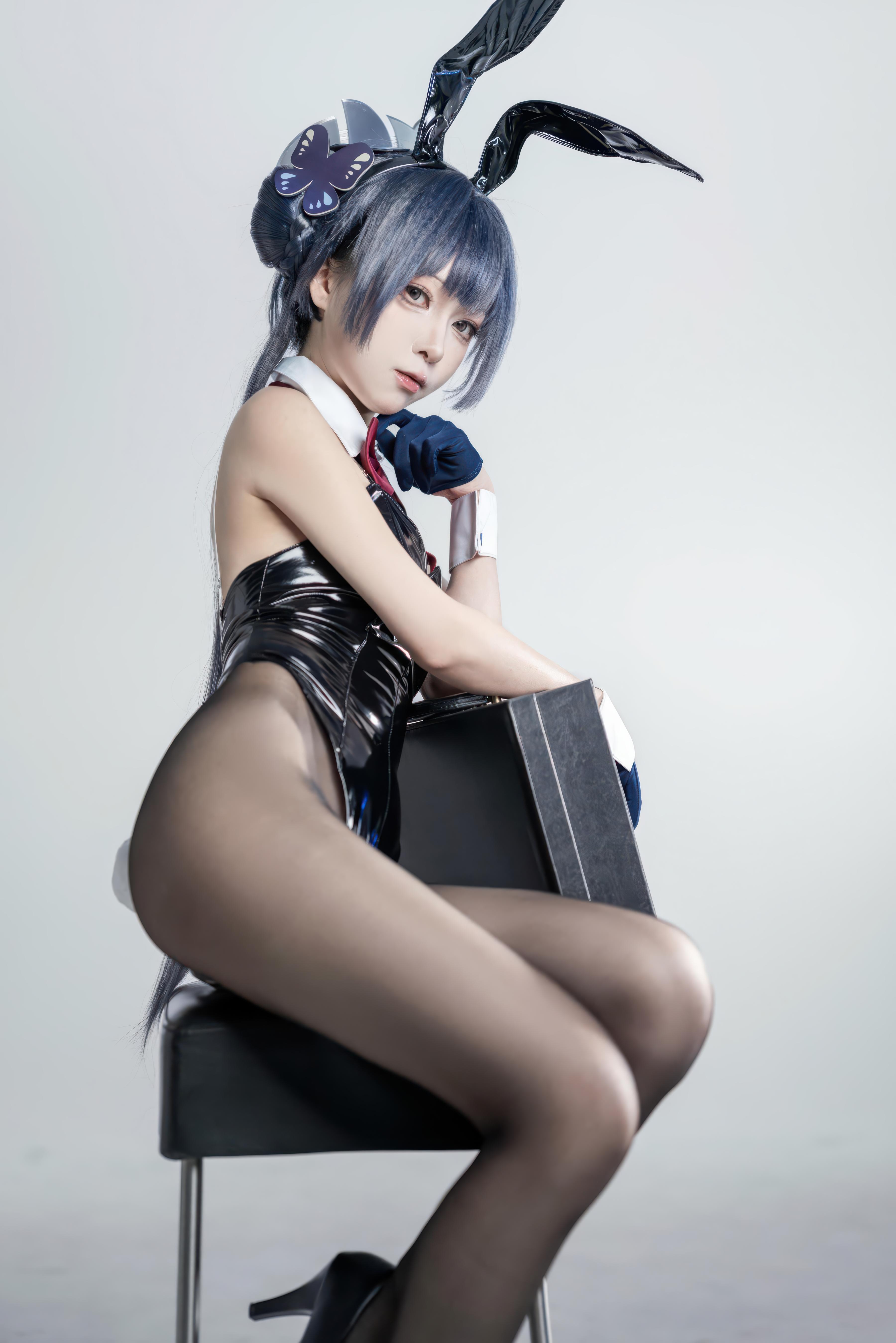 [cosplay] 矢量鱼 - 妃咲兔女郎：黑丝高跟兔女郎 翘臀美胸 28P