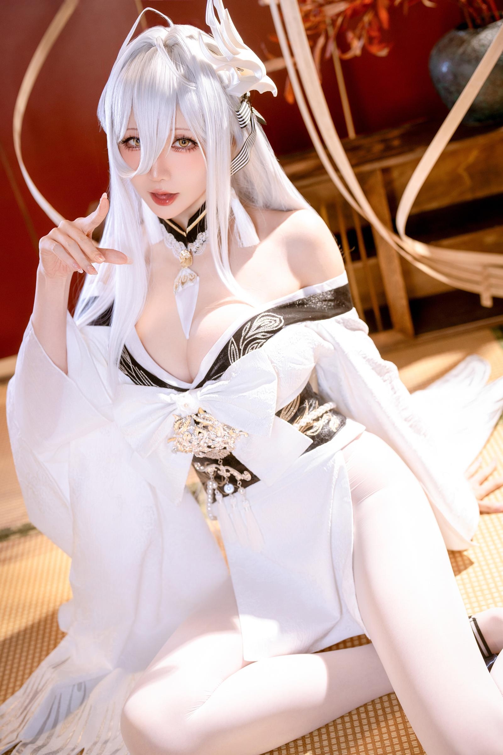 [cosplay] 星之迟迟Hoshilily - 碧蓝航线 白凤：白发和风白丝巨乳 高衩美腿还原 59P