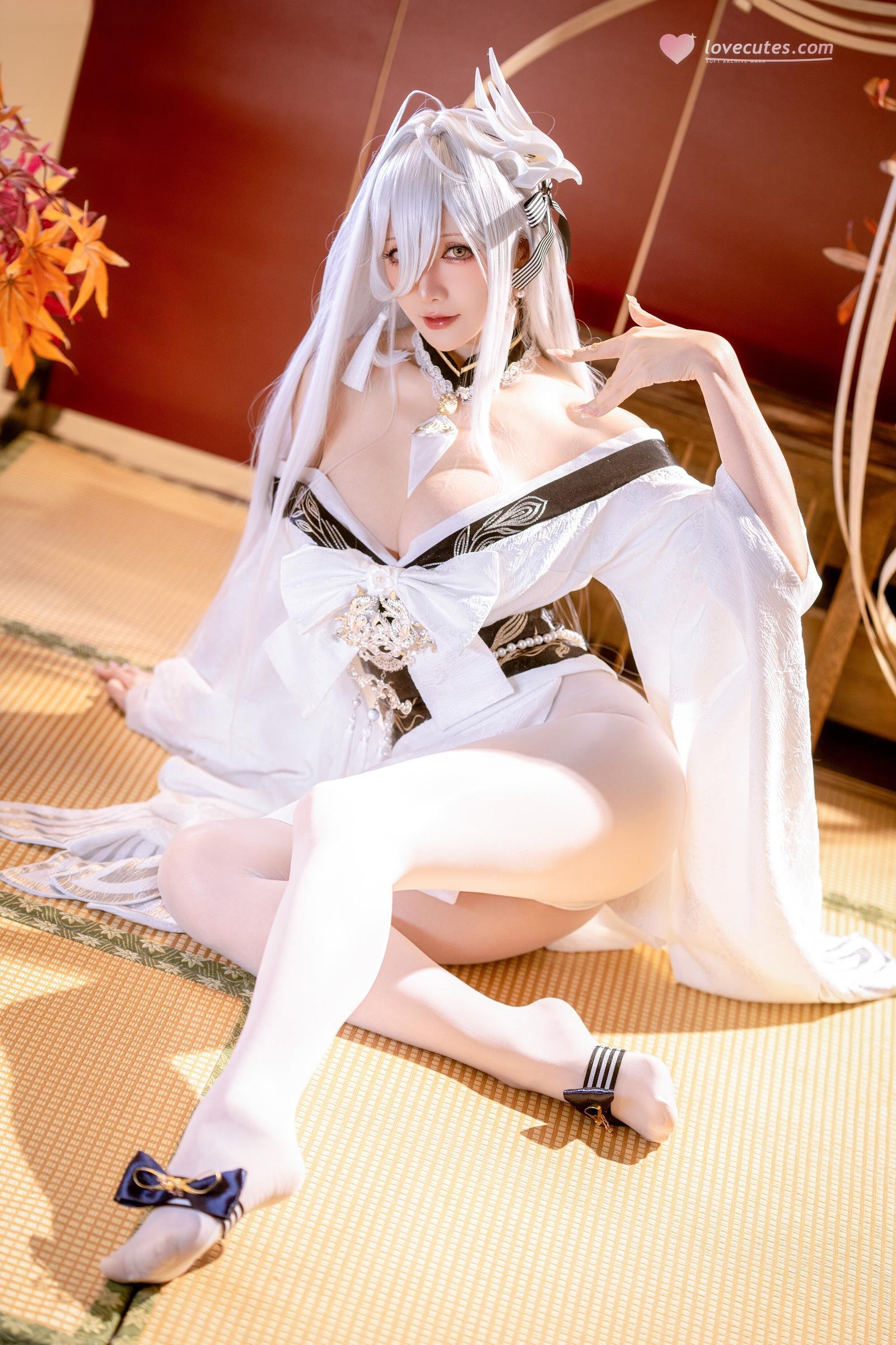 [cosplay] 星之迟迟Hoshilily - 碧蓝航线 白凤：白发和风白丝巨乳 高衩美腿还原 59P