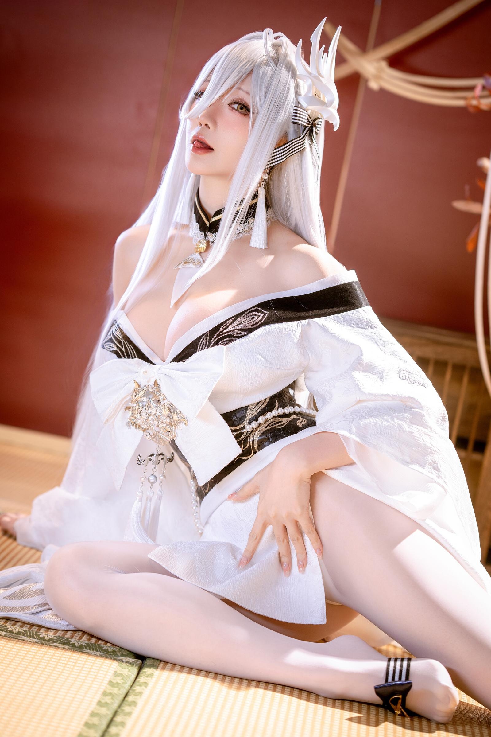[cosplay] 星之迟迟Hoshilily - 碧蓝航线 白凤：白发和风白丝巨乳 高衩美腿还原 59P