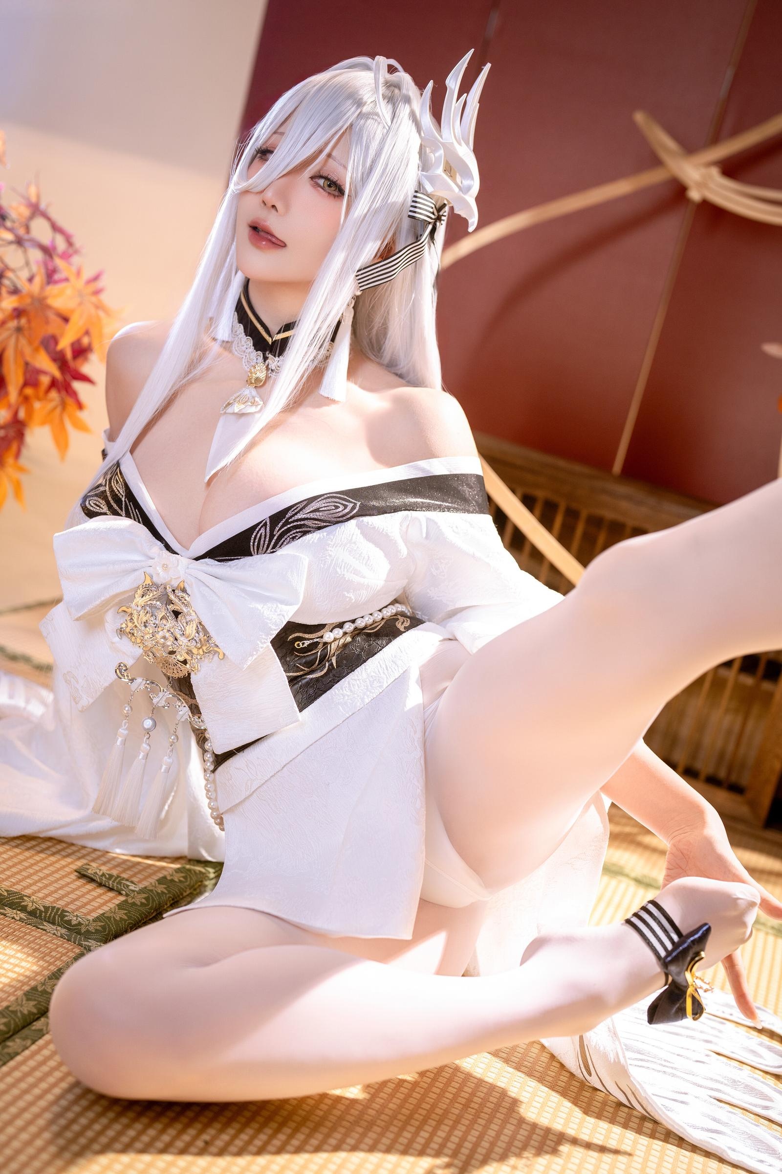 [cosplay] 星之迟迟Hoshilily - 碧蓝航线 白凤：白发和风白丝巨乳 高衩美腿还原 59P