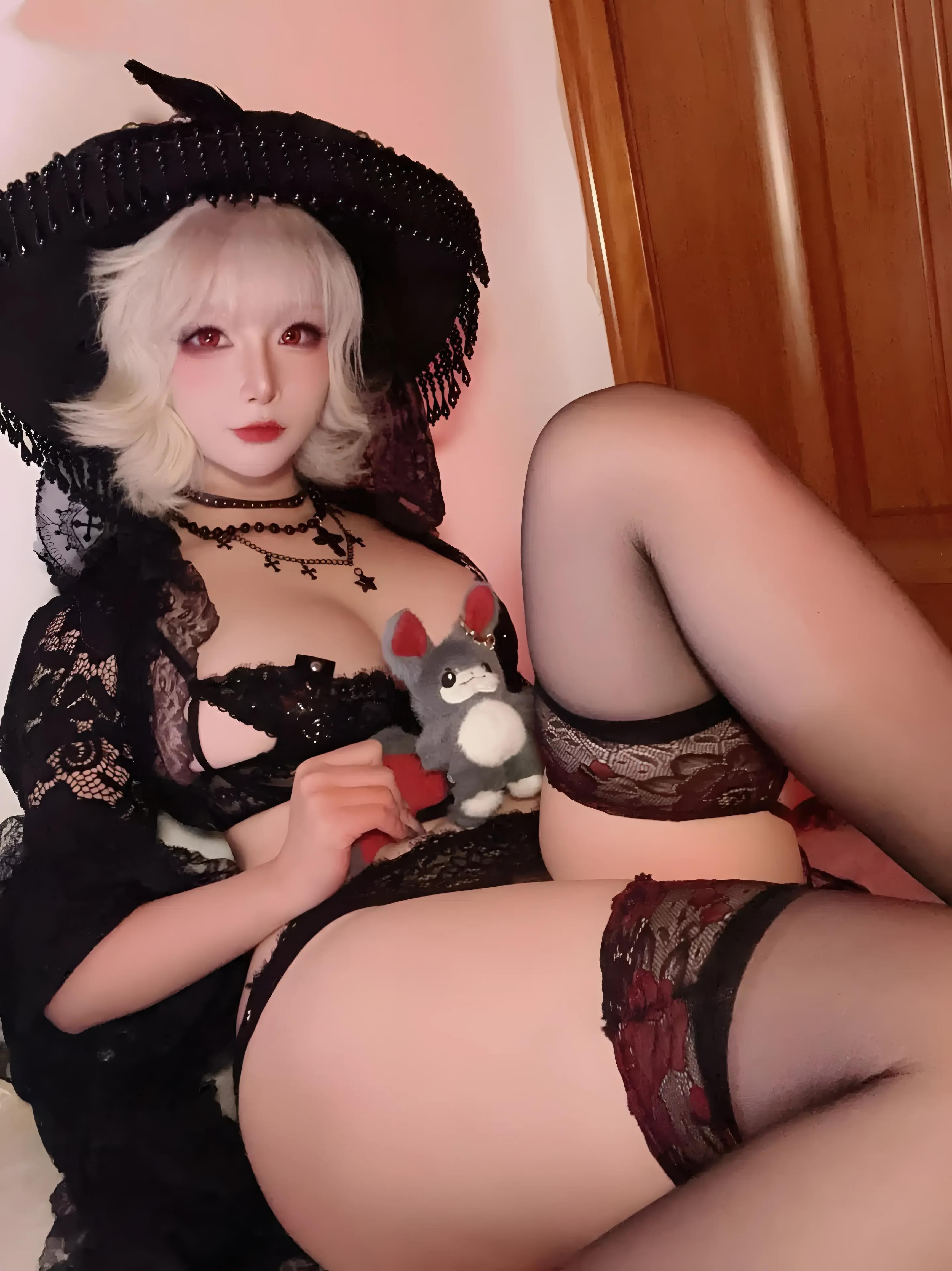 [私房] yuuhui玉汇 - 蝙蝠女巫：黑蕾丝女巫装 巨乳黑丝大尺度 50P2V