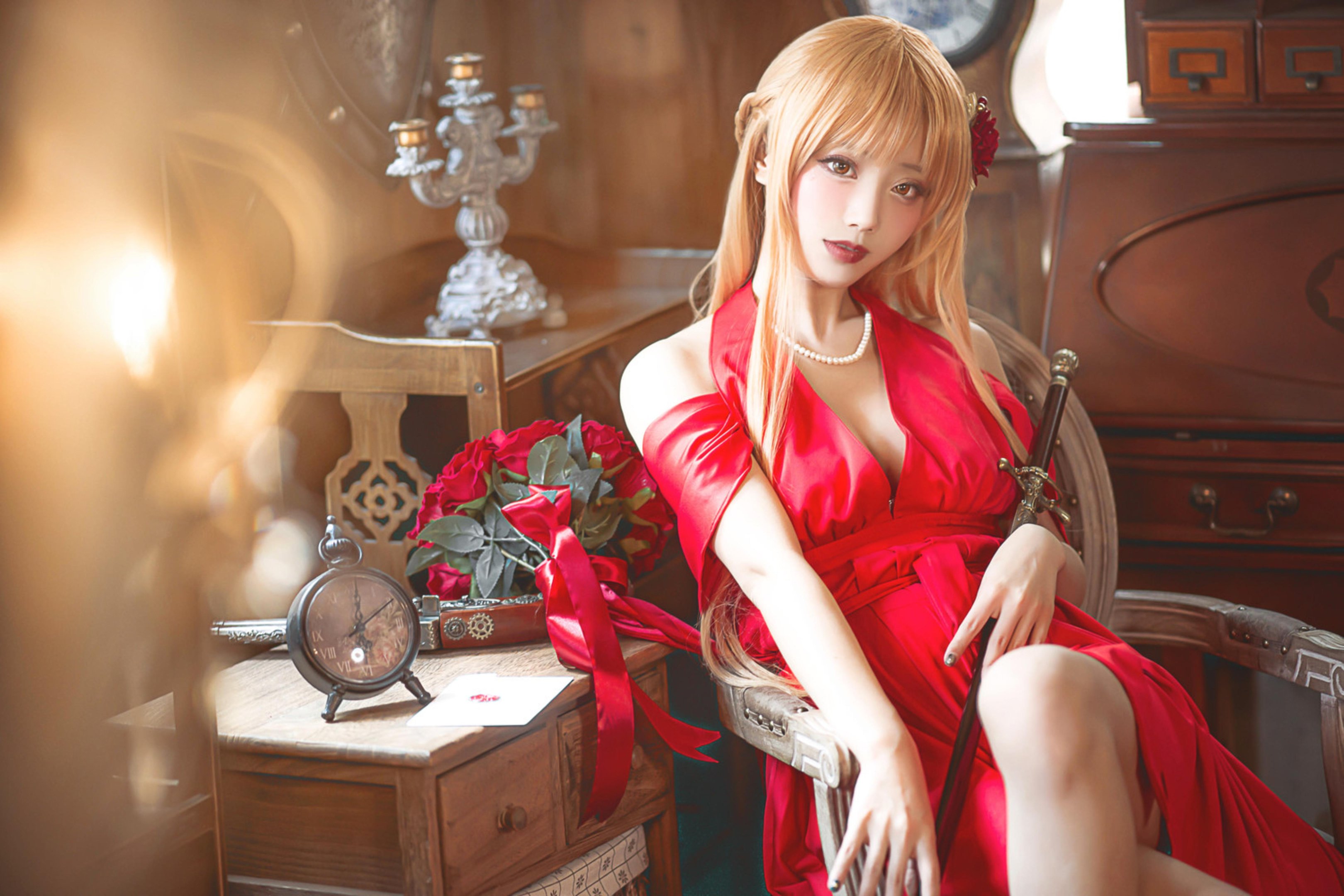 [cosplay] 切切celia - 刀剑神域 亚丝娜 礼服：红裙长发美腿 优雅还原 28P