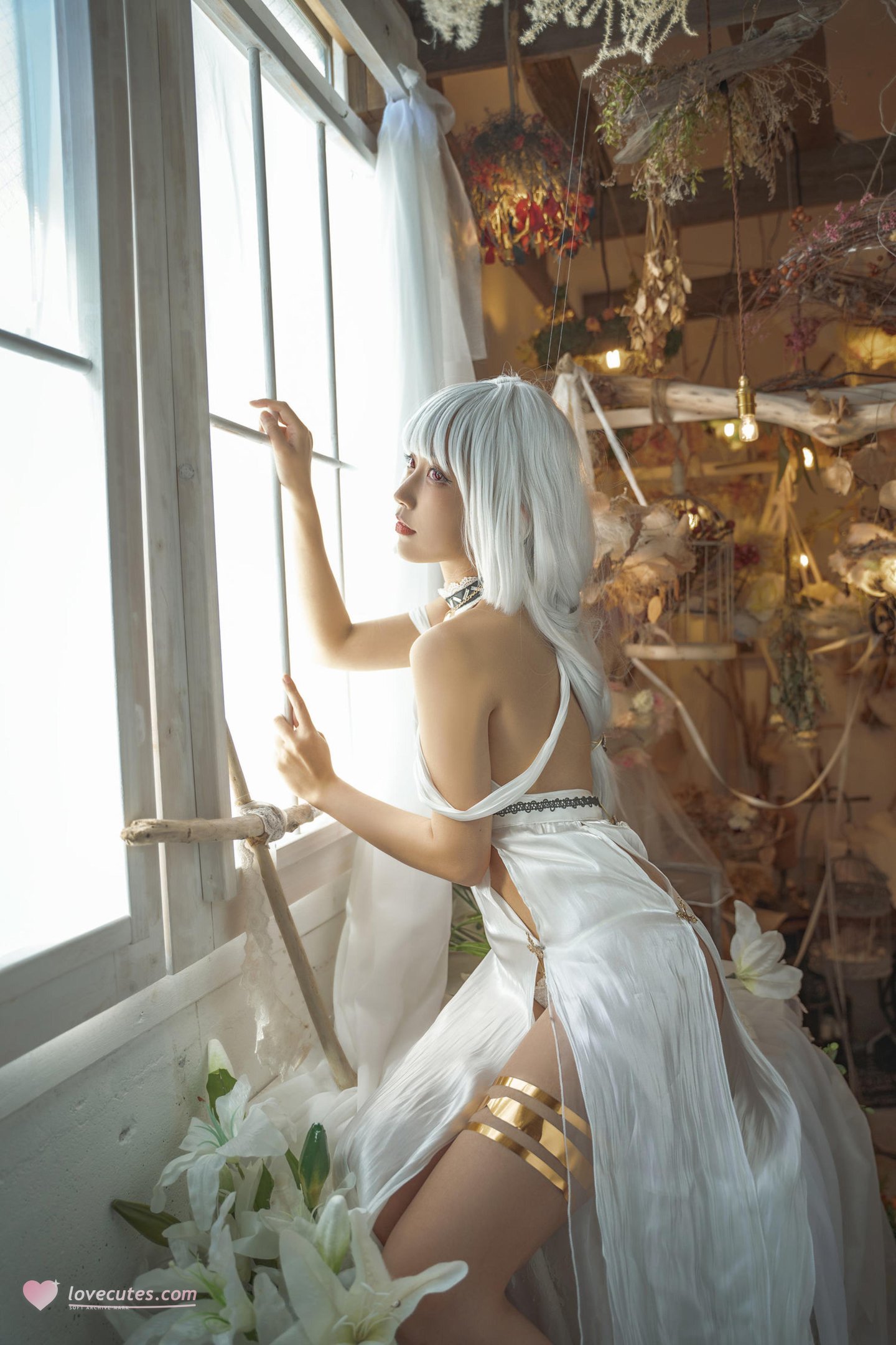 [cosplay] 切切celia - 碧蓝航线 马萨诸塞 盛宴的准备：白发礼裙开衩美腿 优雅还原 23P
