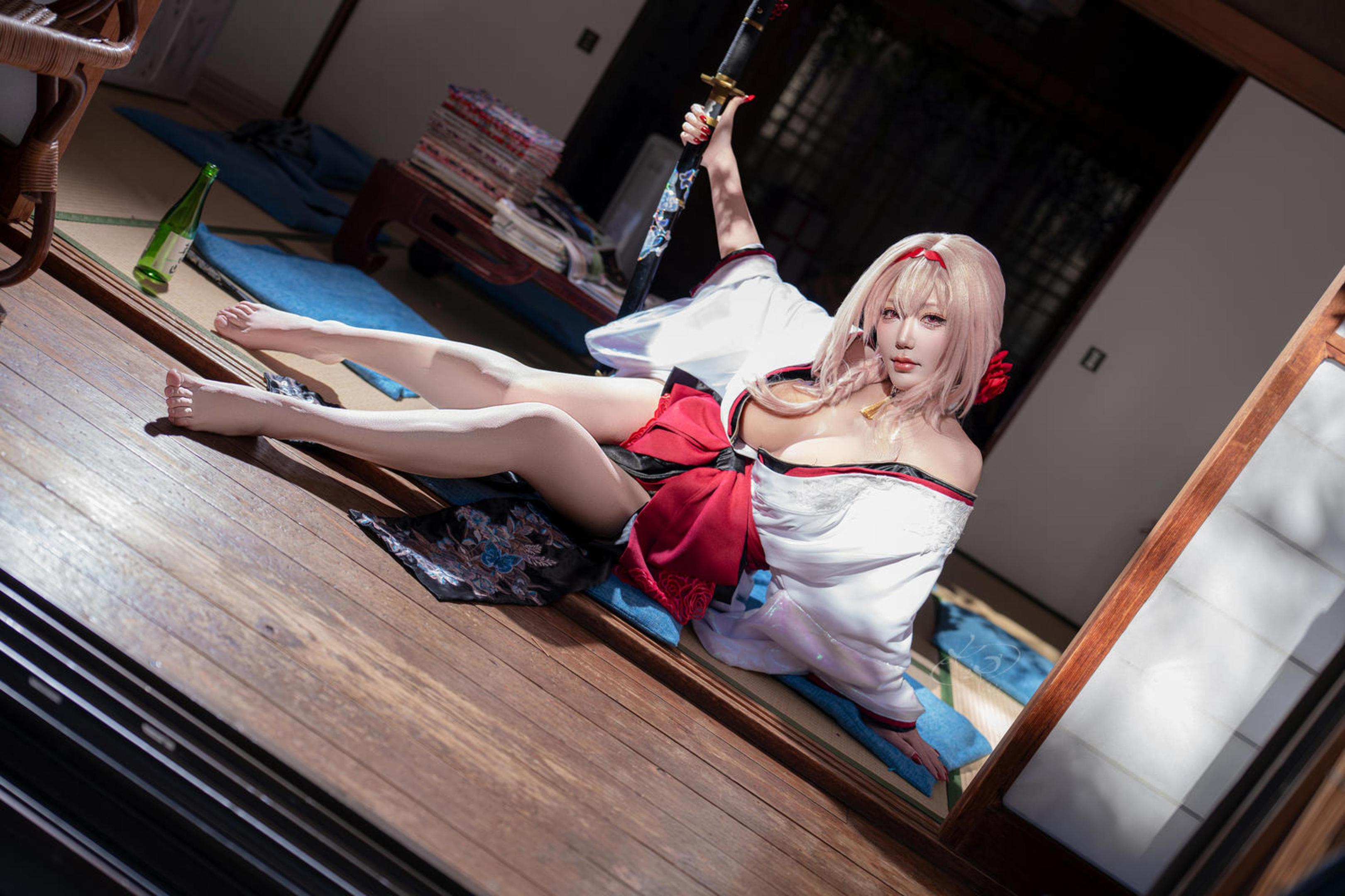 [cosplay] 切切celia - Nikke胜利女神 暗影 憧憬之花：粉发和风露肩 巨乳长腿还原 39P