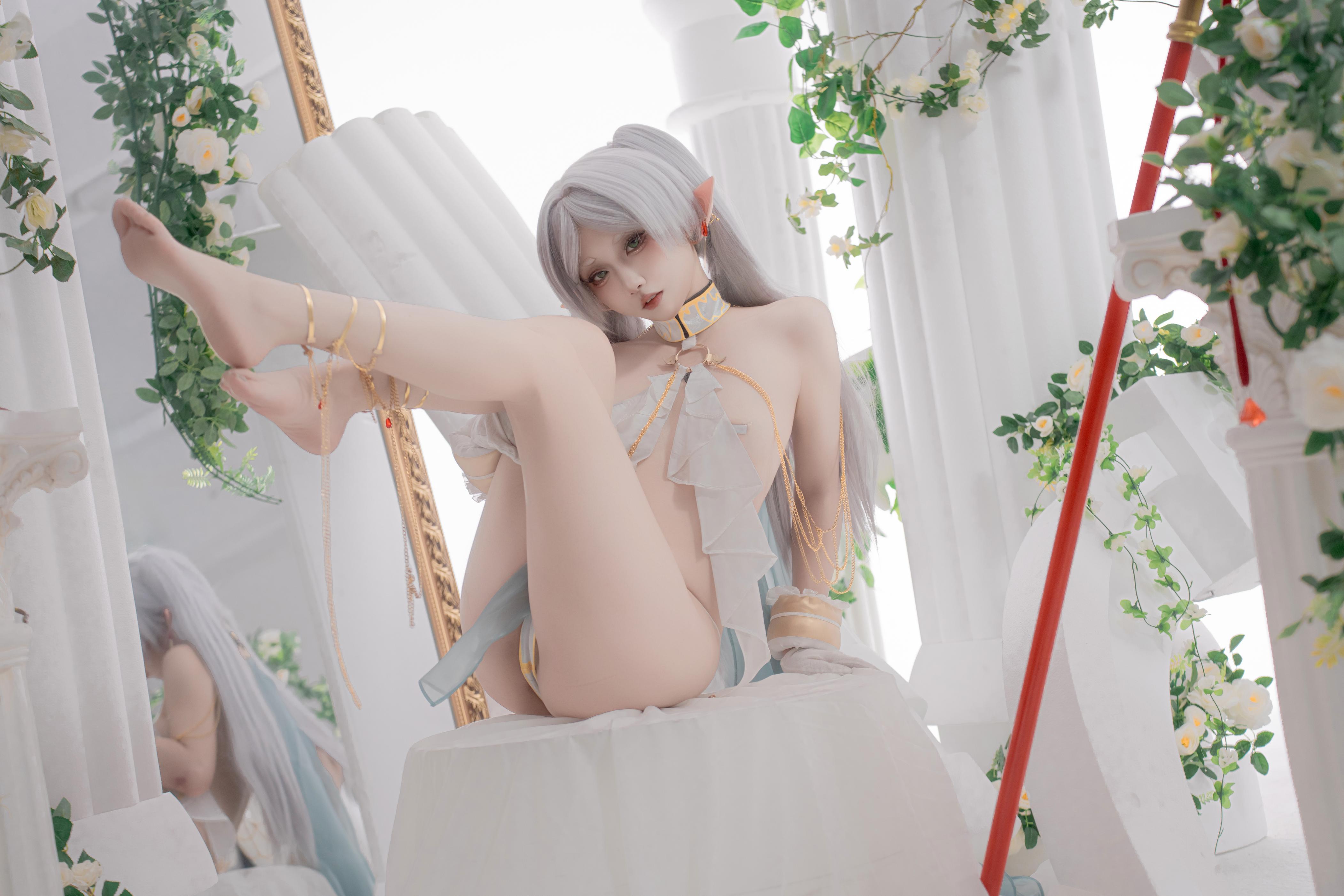 [cosplay] 纸悦Etsu_ko - 葬送的芙莉莲 芙莉莲 舞娘：银发精灵耳轻纱裸身还原 73P