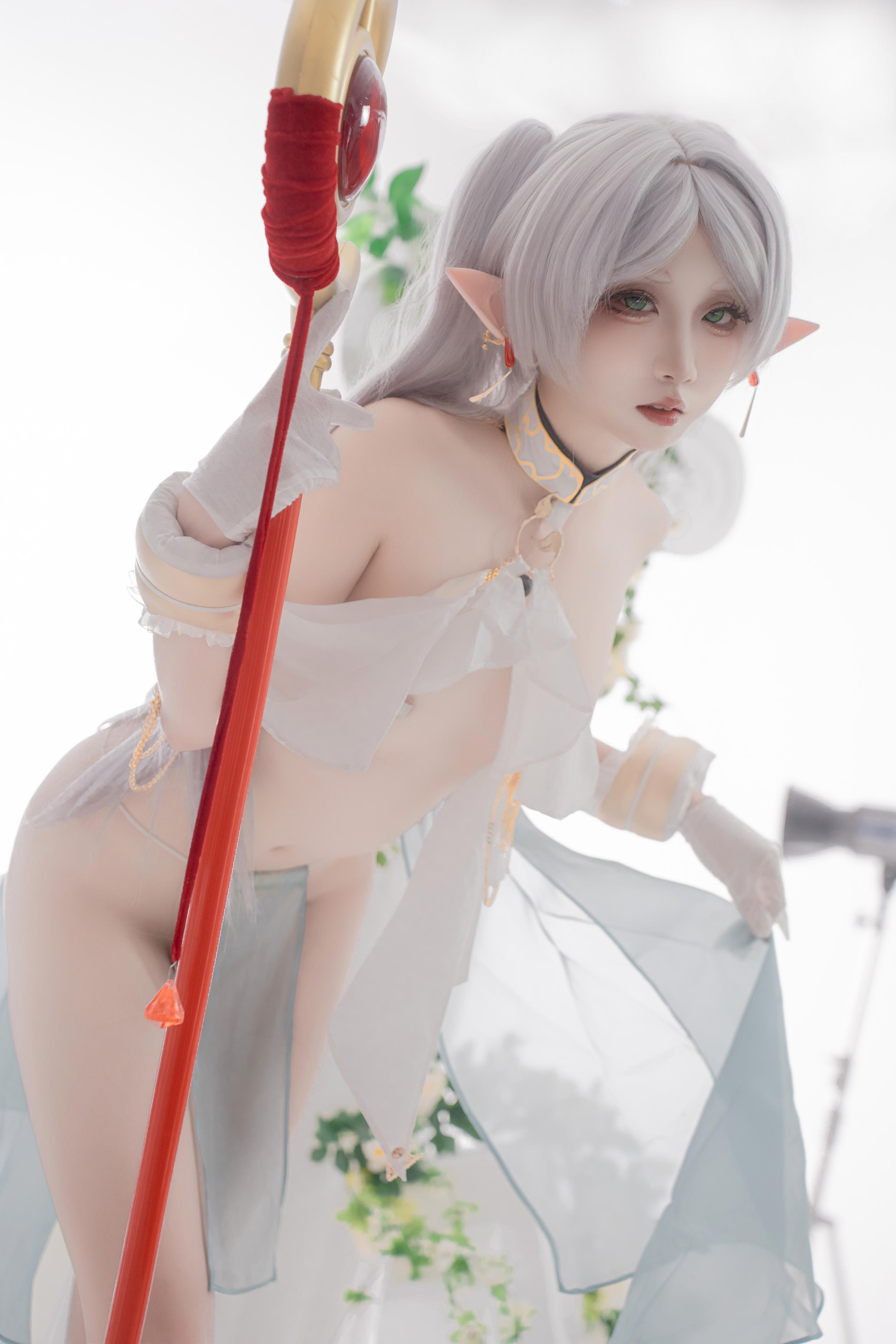 [cosplay] 纸悦Etsu_ko - 葬送的芙莉莲 芙莉莲 舞娘：银发精灵耳轻纱裸身还原 73P