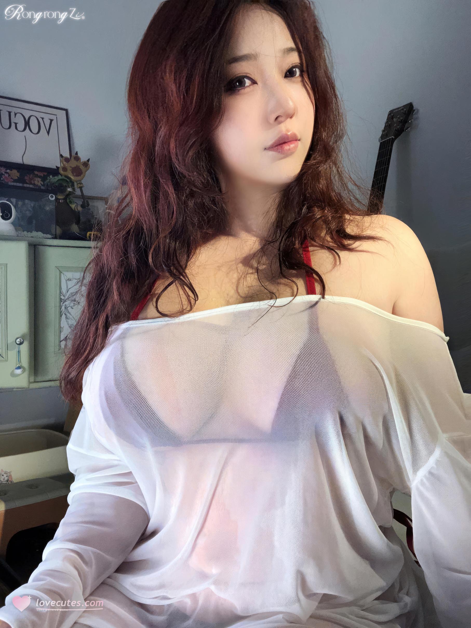 [私房] 小容仔咕咕咕w - 圣诞特辑：透视白衫红色比基尼 巨乳露穴私房 35P