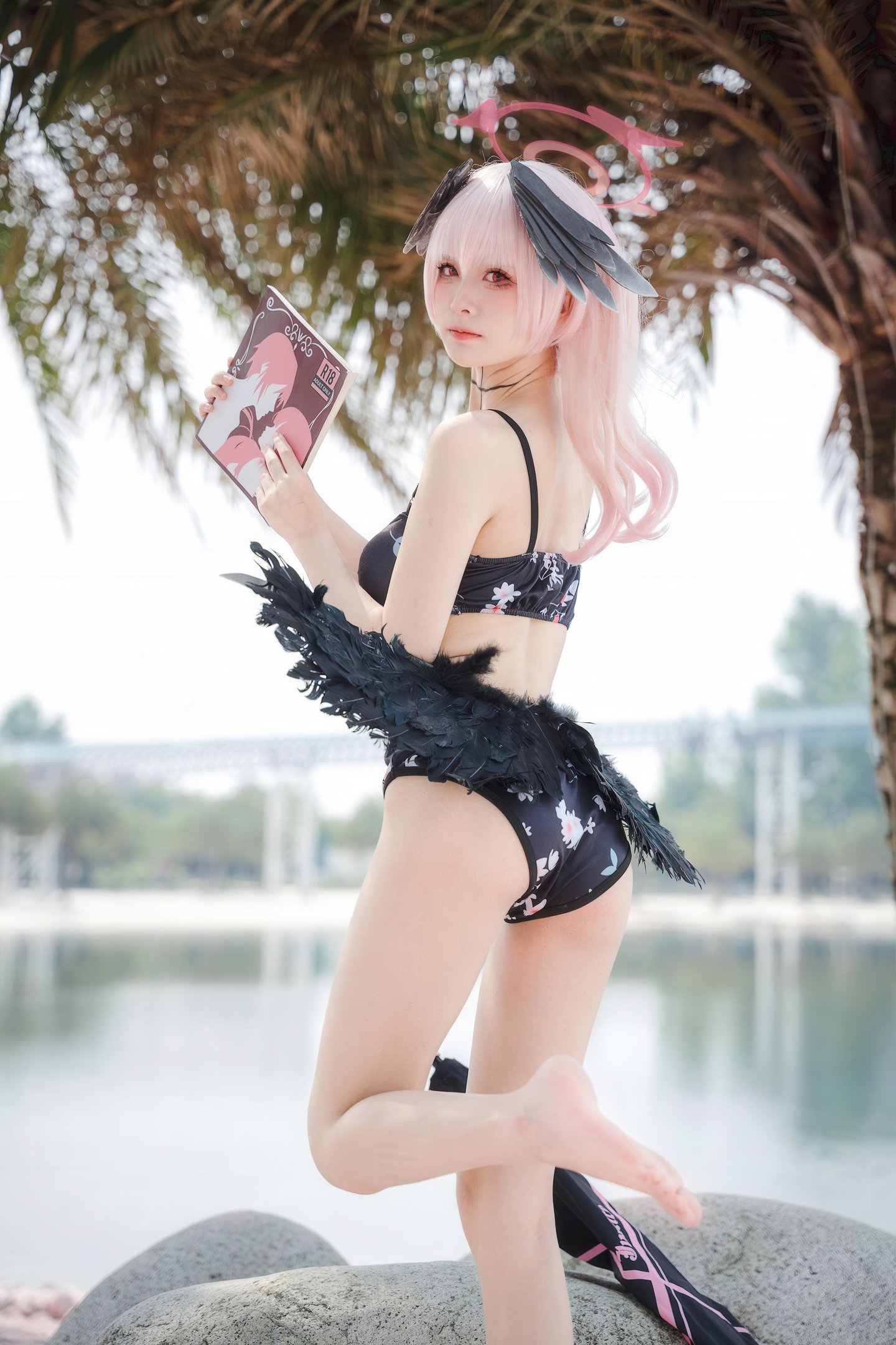 [cosplay] 九柒喵 - 碧蓝航线 小春泳装：海边黑色泳装角色还原 27P