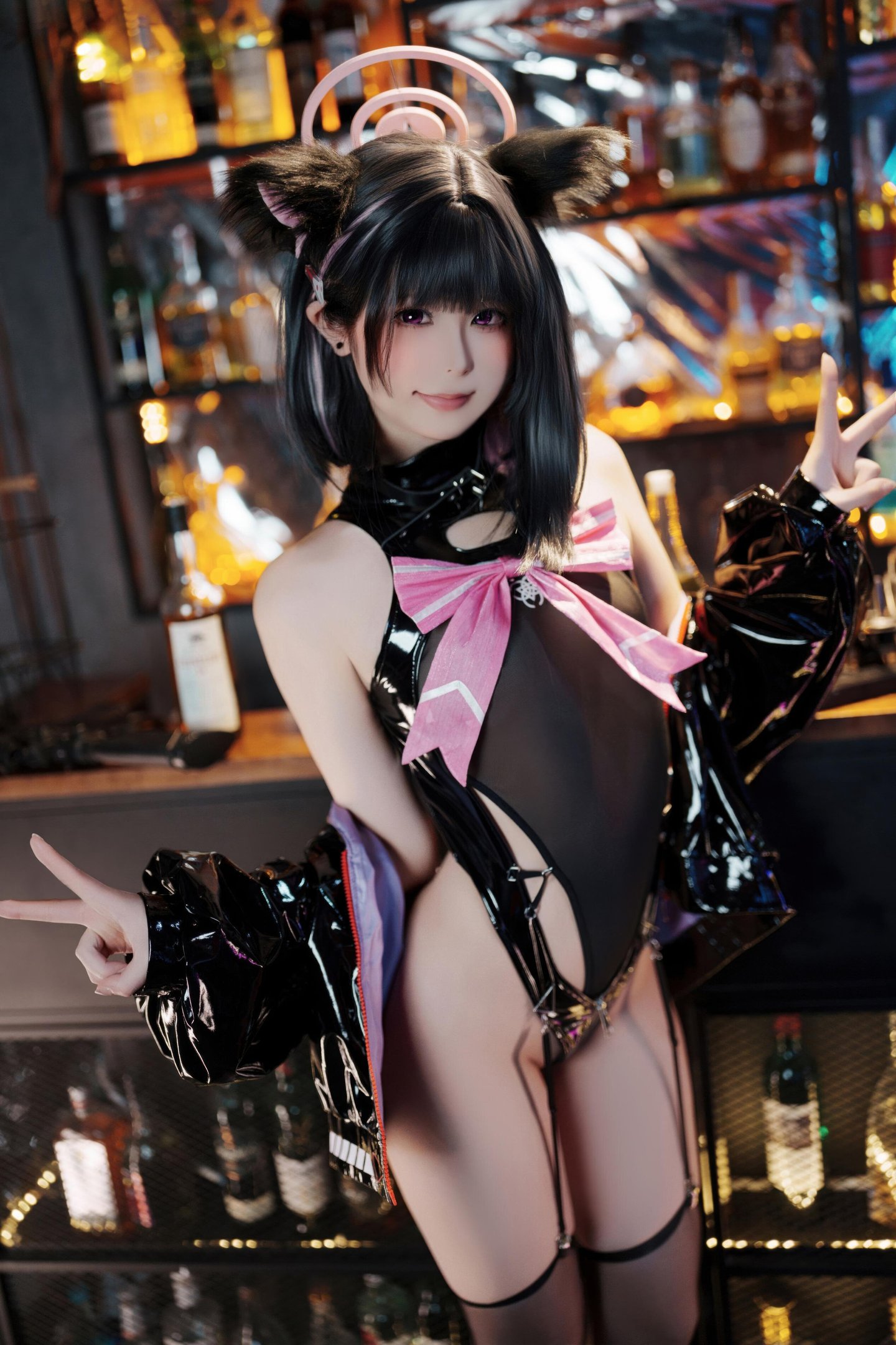 [cosplay] Quan冉有点饿 - 和纱同人：酒吧黑丝高跟 露臀角色还原 54P