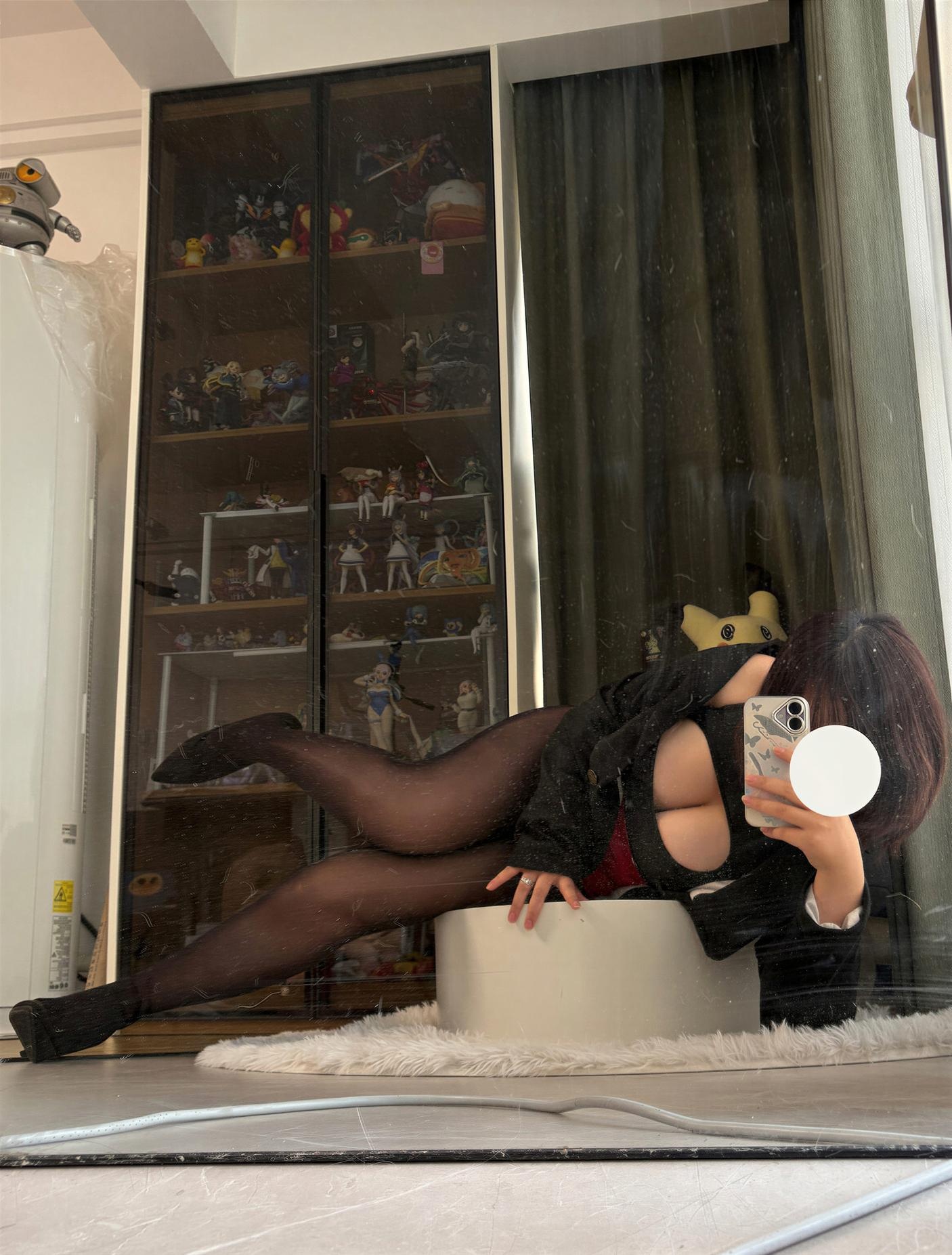 [Private] A-Ban is Very Happy Today - Office Worker Selfies: Black Stockings and Bodycon Skirt Selfies, Beautiful Legs, 76P3V