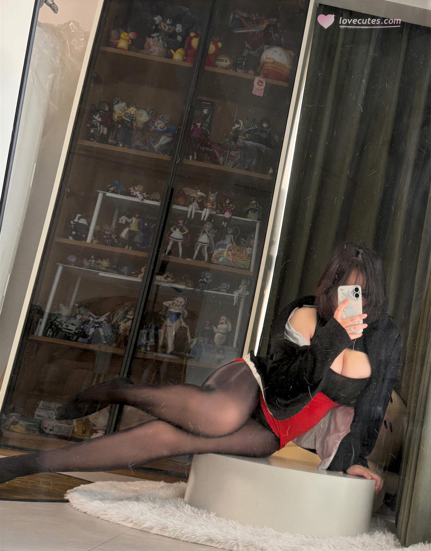 [Private] A-Ban is Very Happy Today - Office Worker Selfies: Black Stockings and Bodycon Skirt Selfies, Beautiful Legs, 76P3V