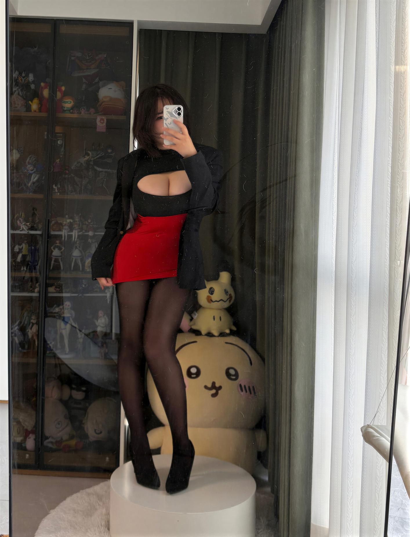 [Private] A-Ban is Very Happy Today - Office Worker Selfies: Black Stockings and Bodycon Skirt Selfies, Beautiful Legs, 76P3V