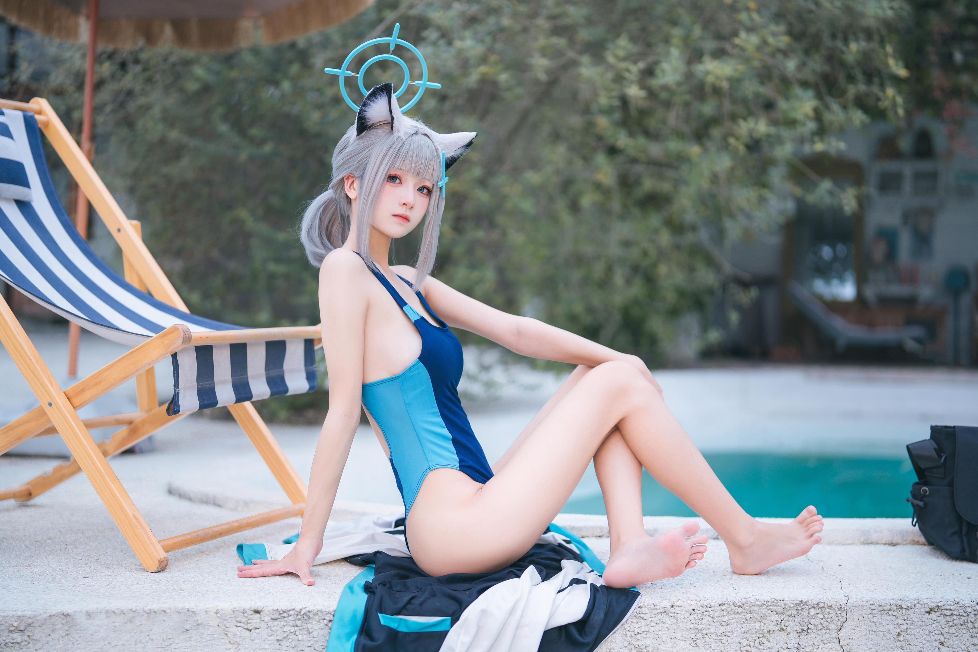 [Cosplay] 9th Cat - Blue Archive Suna Wolf Shiroko in Swimwear: Poolside Blue Swimwear Character Recreation 34P