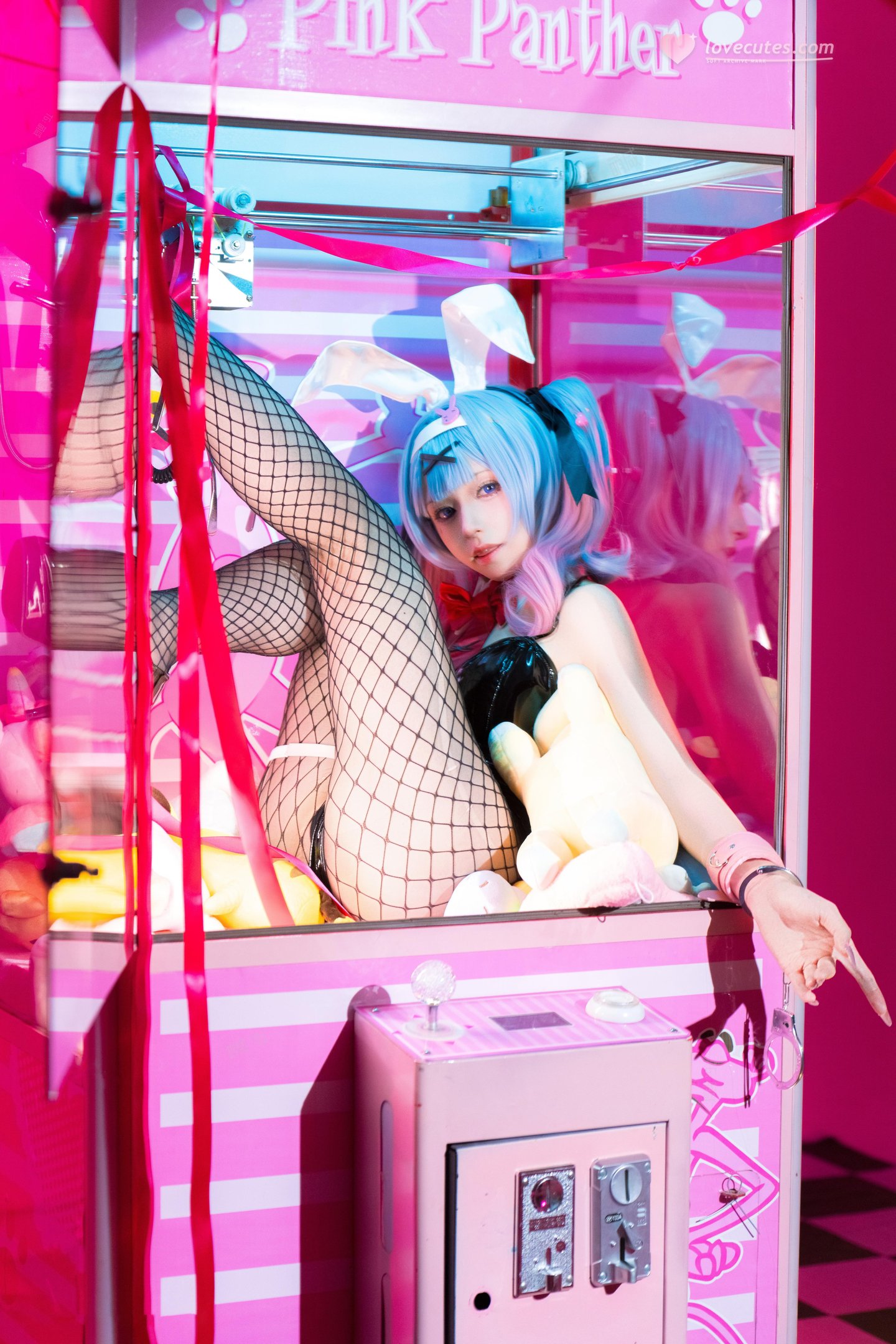 [cosplay] 双木扶苏 - 兔子洞：蓝发兔女郎网袜美腿 大尺度还原 18P