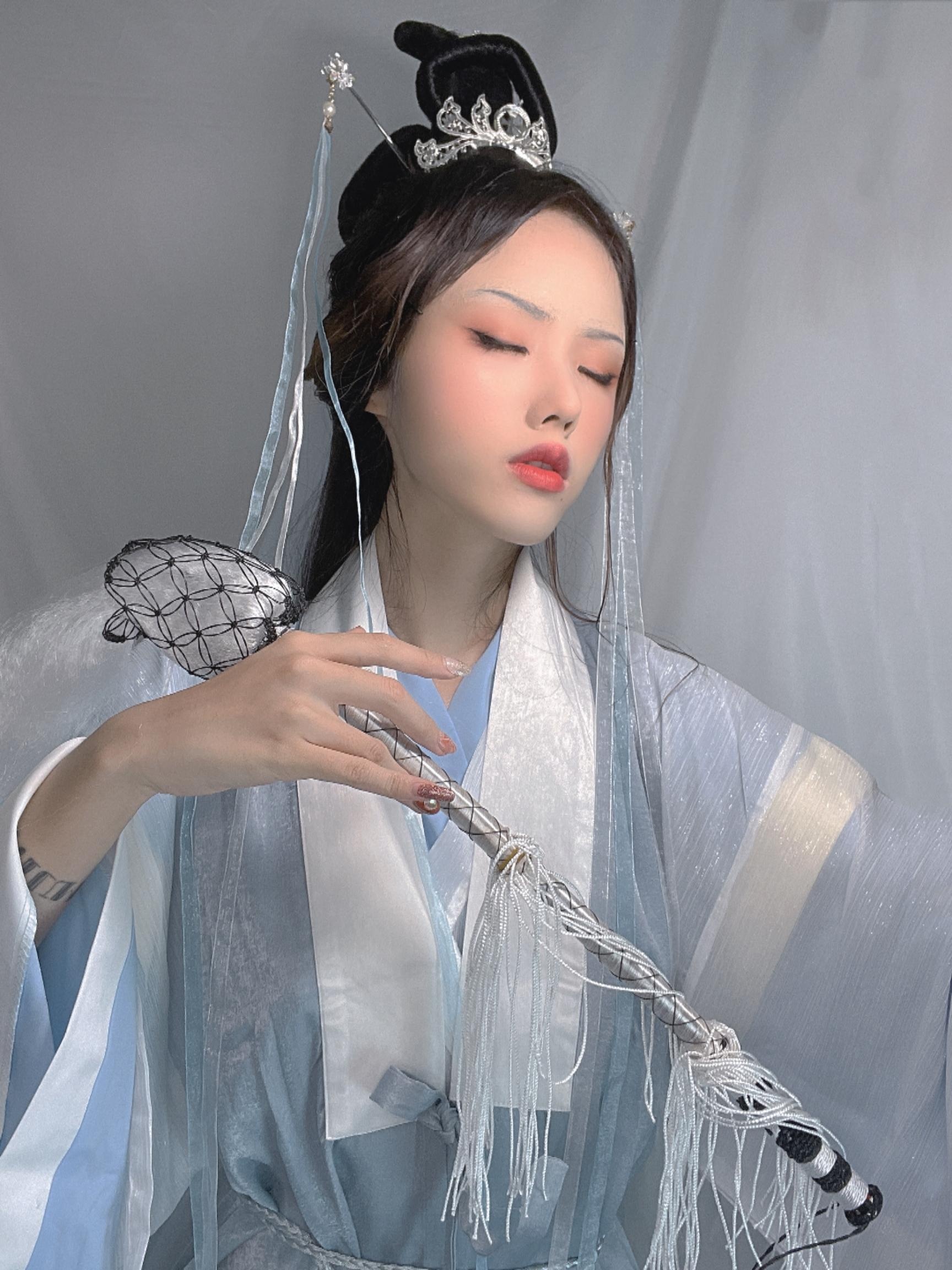 [写真] 钛合金TiTi - 道姑：蓝白道袍低胸美胸 古风写真 24P