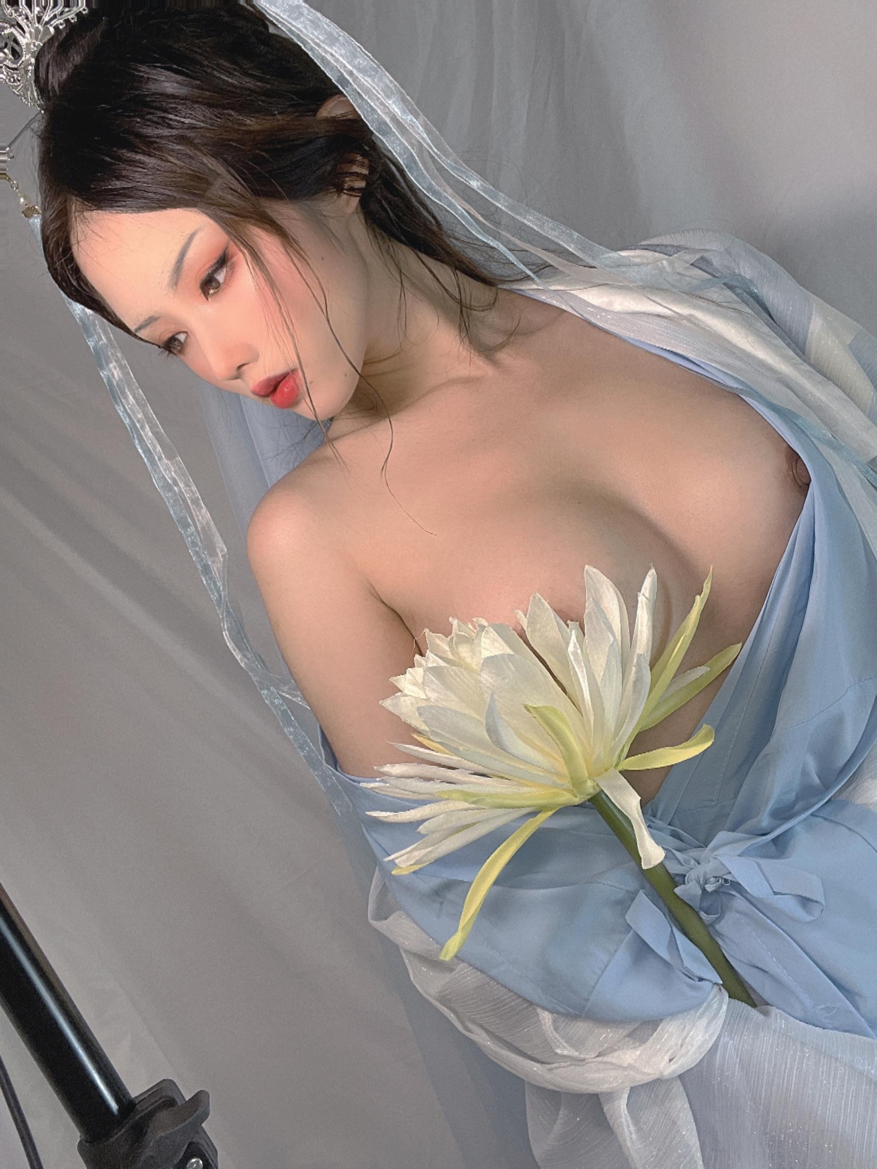 [写真] 钛合金TiTi - 道姑：蓝白道袍低胸美胸 古风写真 24P