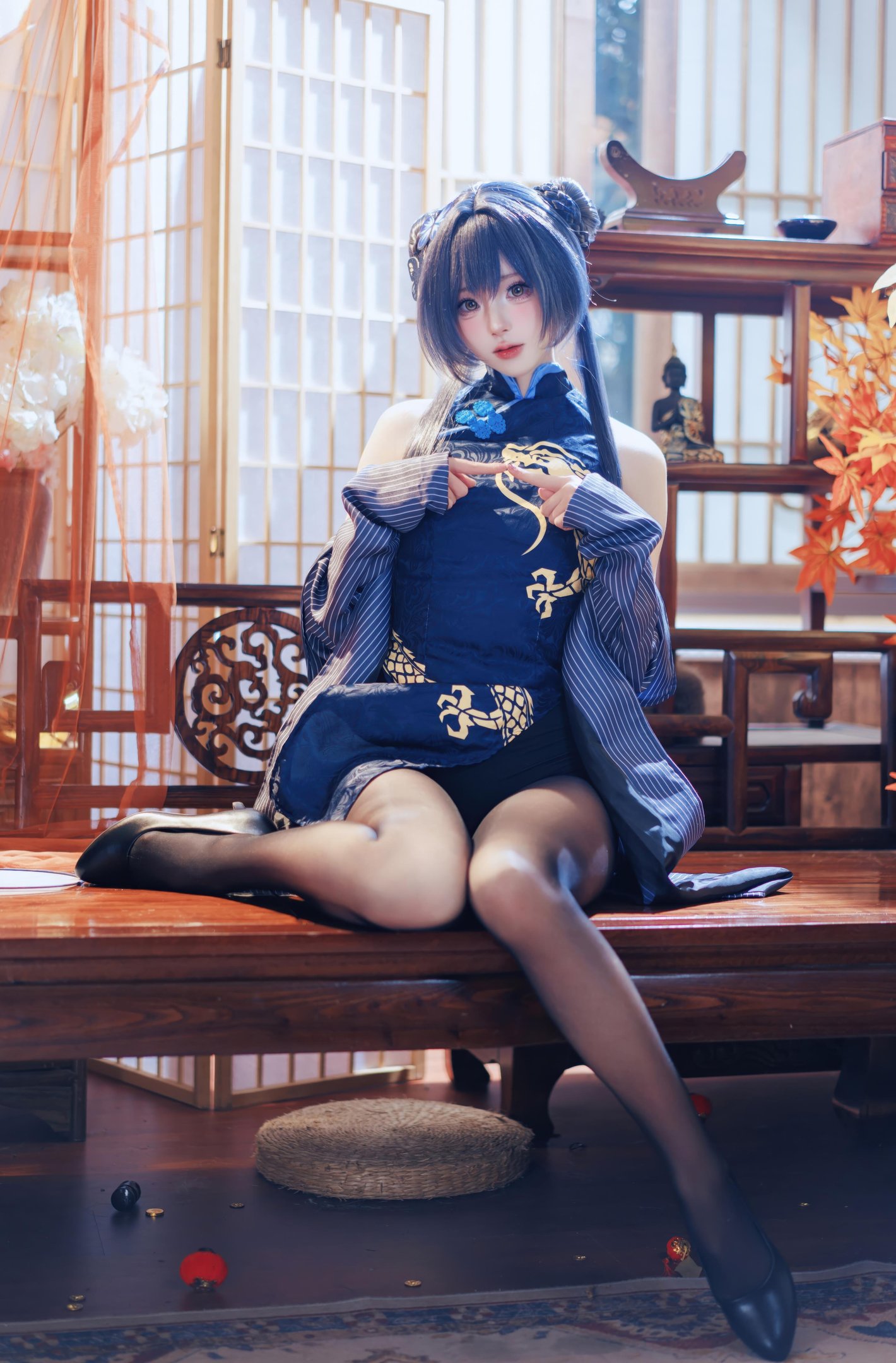 [Cosplay] Nanka Nishinomiya - Blue Archive Hinasaki: Blue Cheongsam with Black Stockings, Bold Recreation 50P