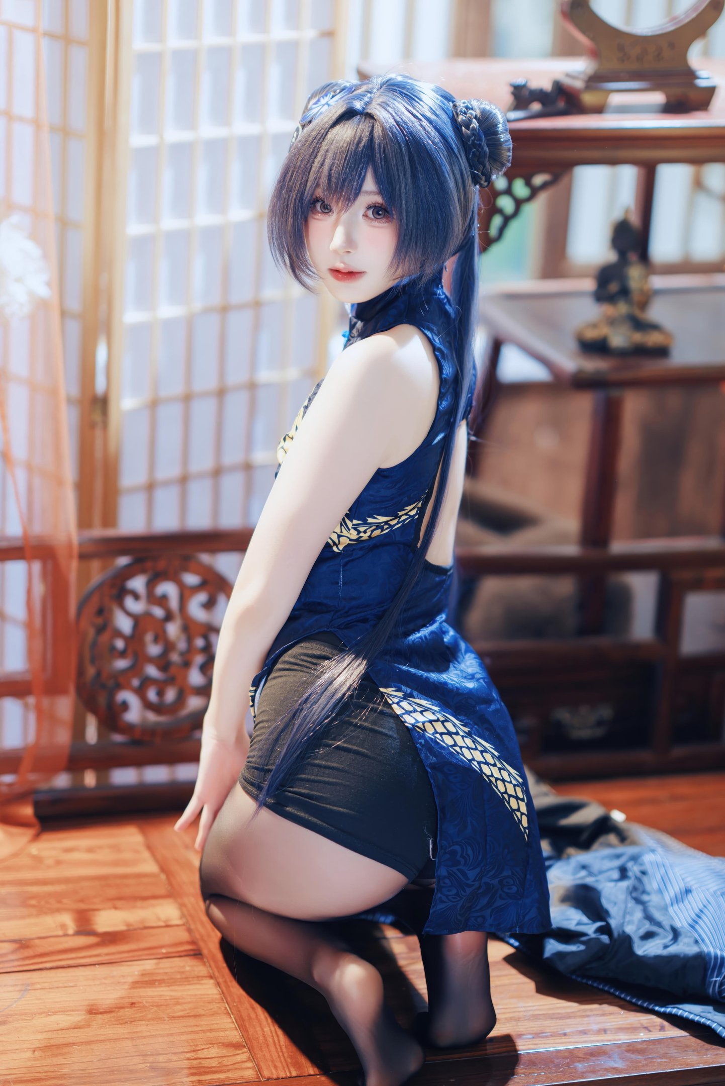 [Cosplay] Nanka Nishinomiya - Blue Archive Hinasaki: Blue Cheongsam with Black Stockings, Bold Recreation 50P