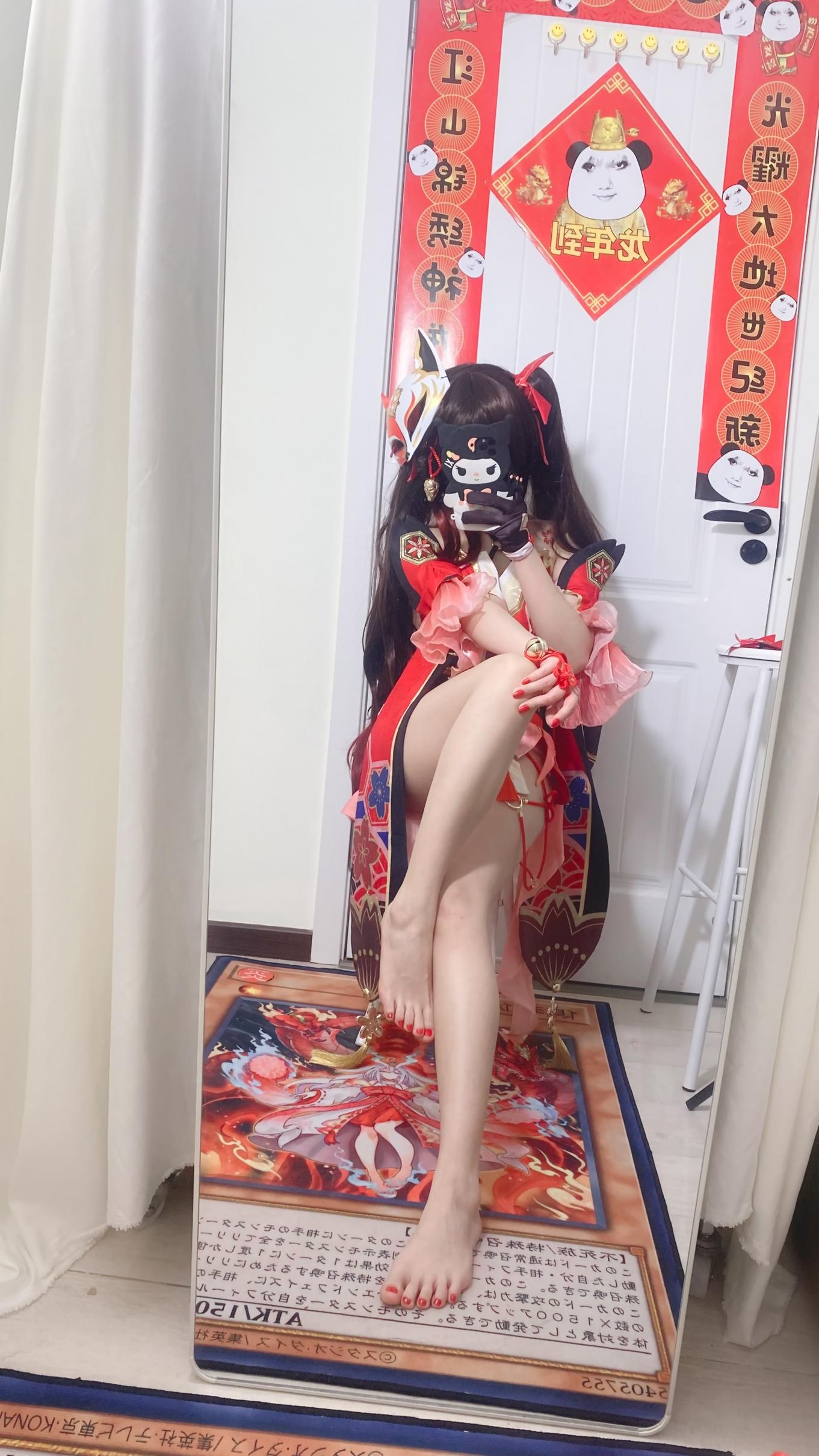 [cosplay] 白栎Shirly - 崩坏星穹铁道 花火：黑白丝袜美腿足控还原 53P3V