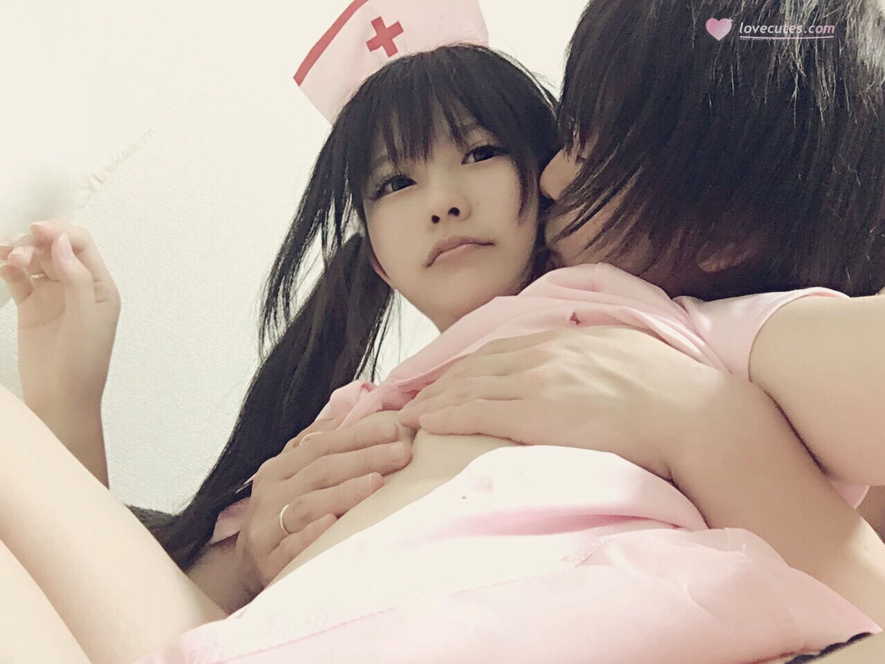 [私房] 习呆呆 - นางพยาบาลสีชมพู: ชุดนางพยาบาลถุงน่องขาว ถ่ายภาพส่วนตัวสุดเซ็กซี่ 32P2V