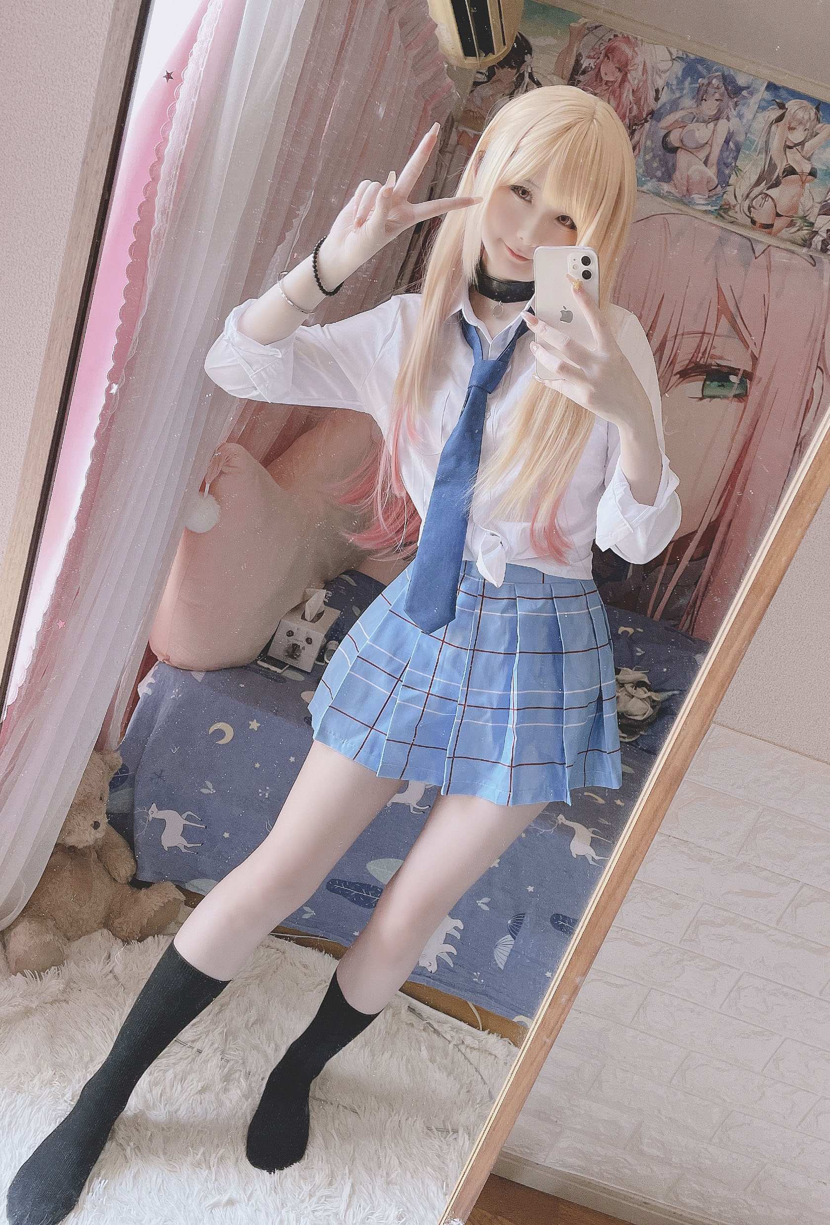 [cosplay] 习呆呆 - 喜多川海梦：制服美腿露臀大尺度还原 22P2V