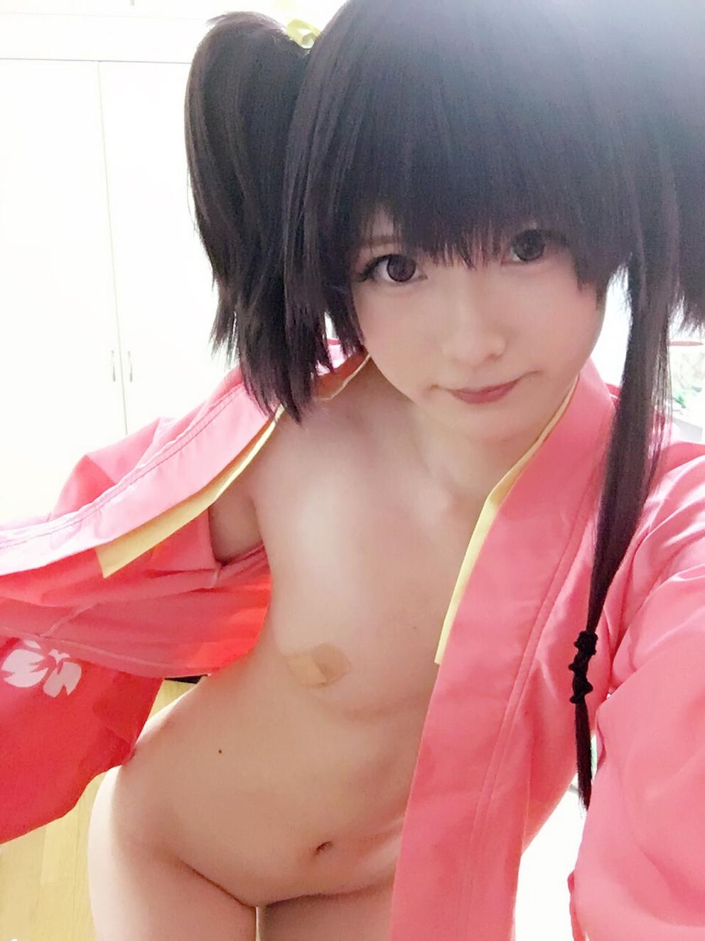 [cosplay] 习呆呆 - 甲铁城的卡巴内瑞 无名：粉衣露点美腿大尺度还原 36P3V