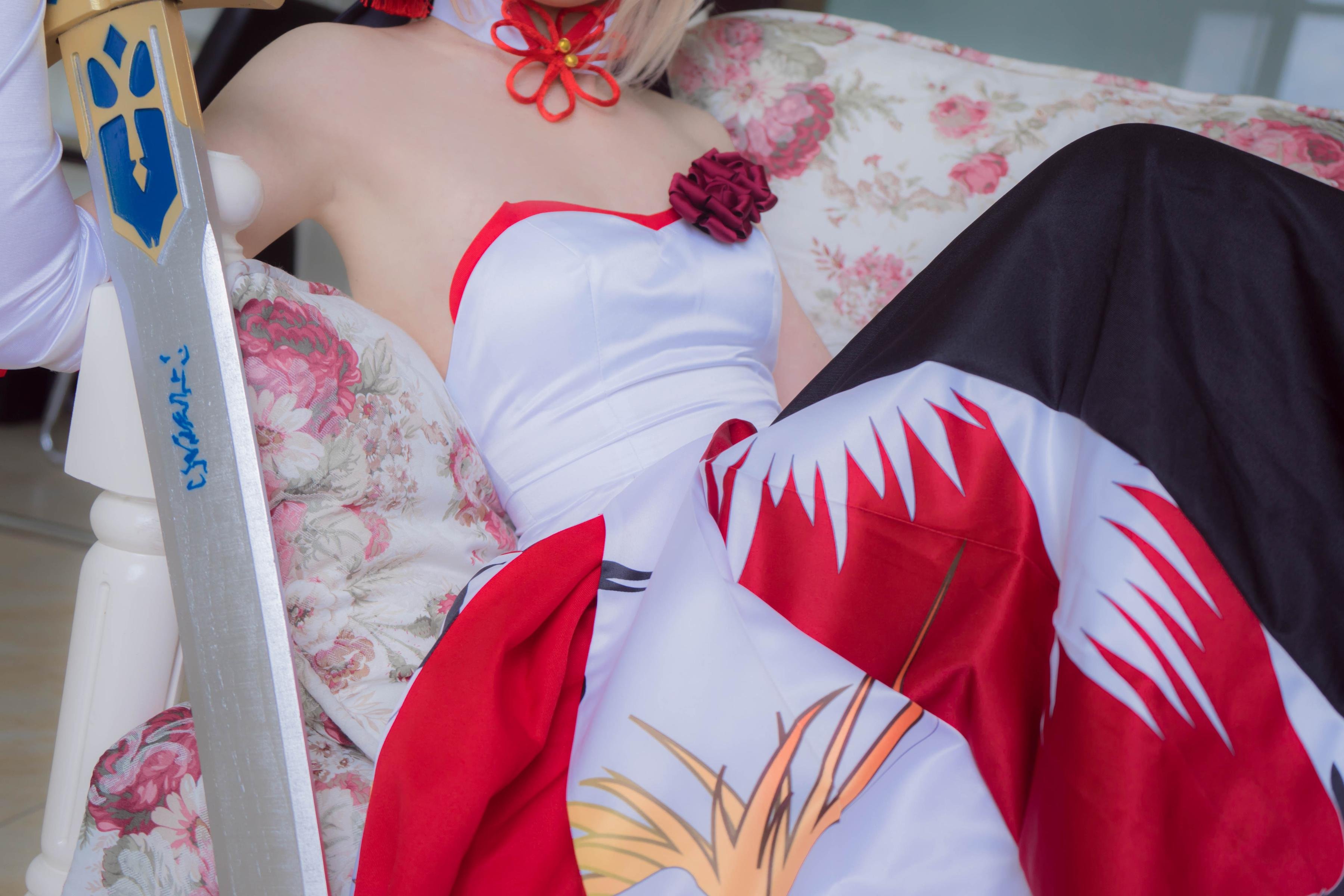 [cosplay] 少女映画 - Fate Saber 仙鹤礼服：大尺度角色还原 75P