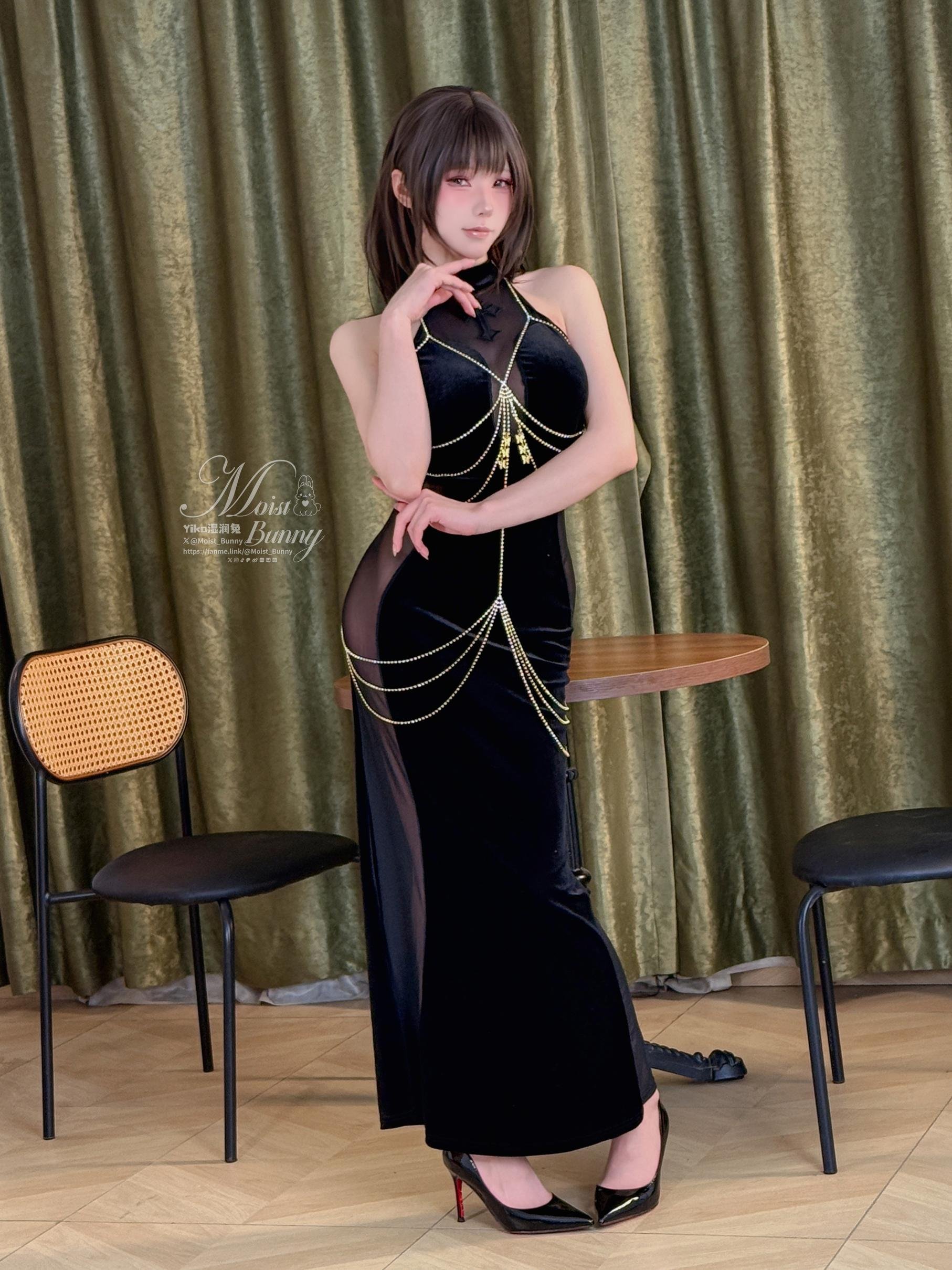 [私房] 黏黏团子兔 - 黑色丽花：黑色礼服高跟美臀大尺度 35P