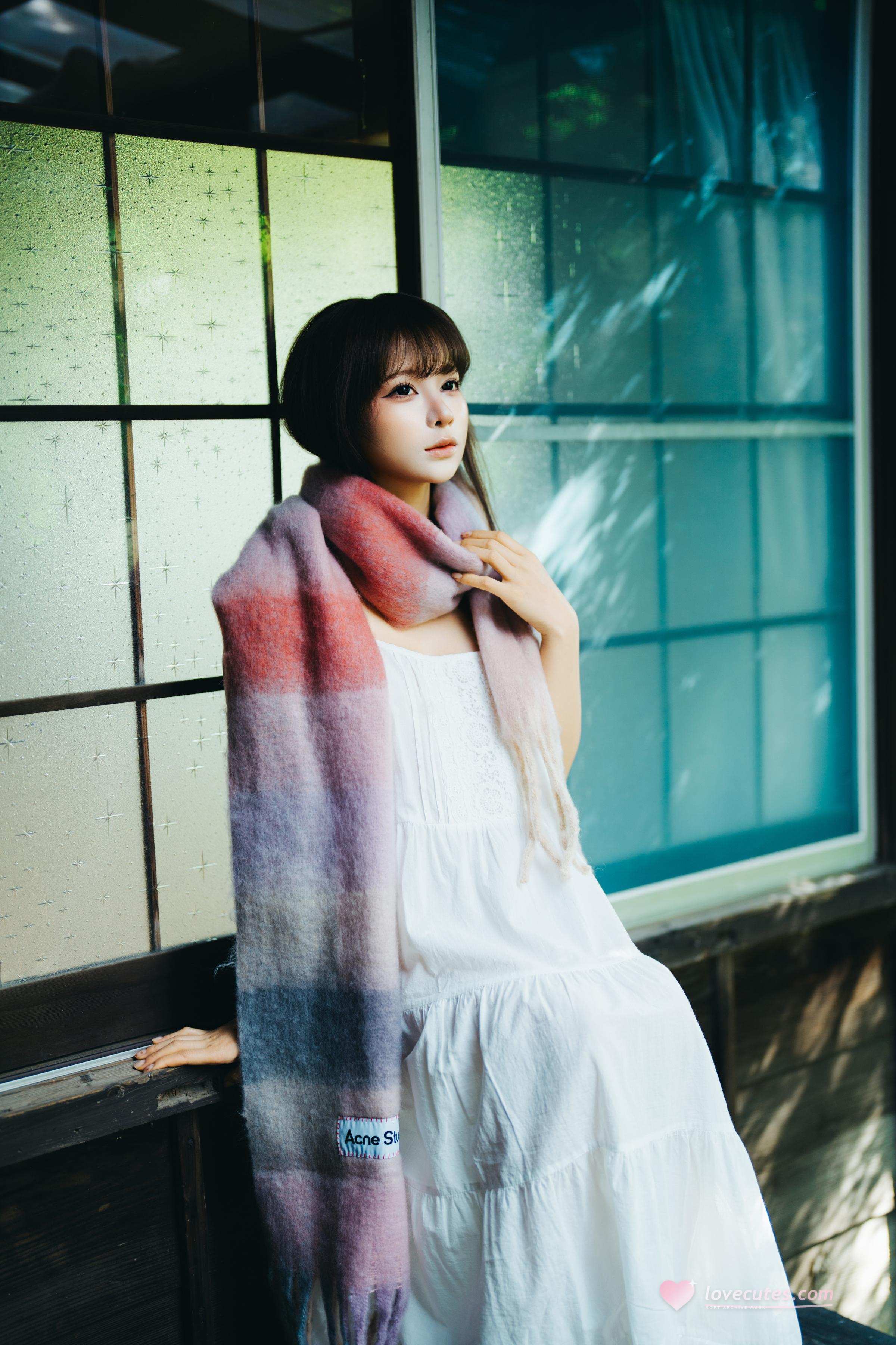 [ภาพถ่าย] ฉุนหม่า หม่า - ฤดูหนาว: ชุดนิตติ้งขนฟูเปิดไหล่ขาเรียว 32P