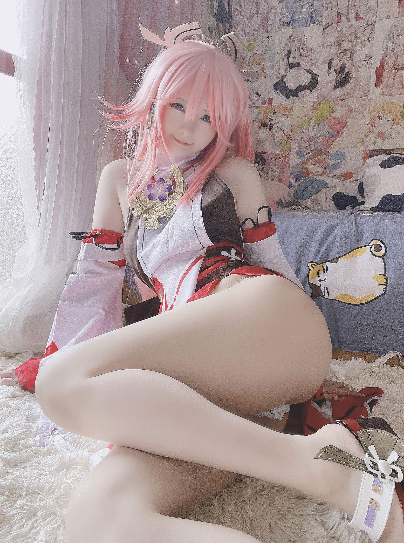 [cosplay] 习呆呆 - 原神 八重神子：露点美腿大尺度还原 24P1V