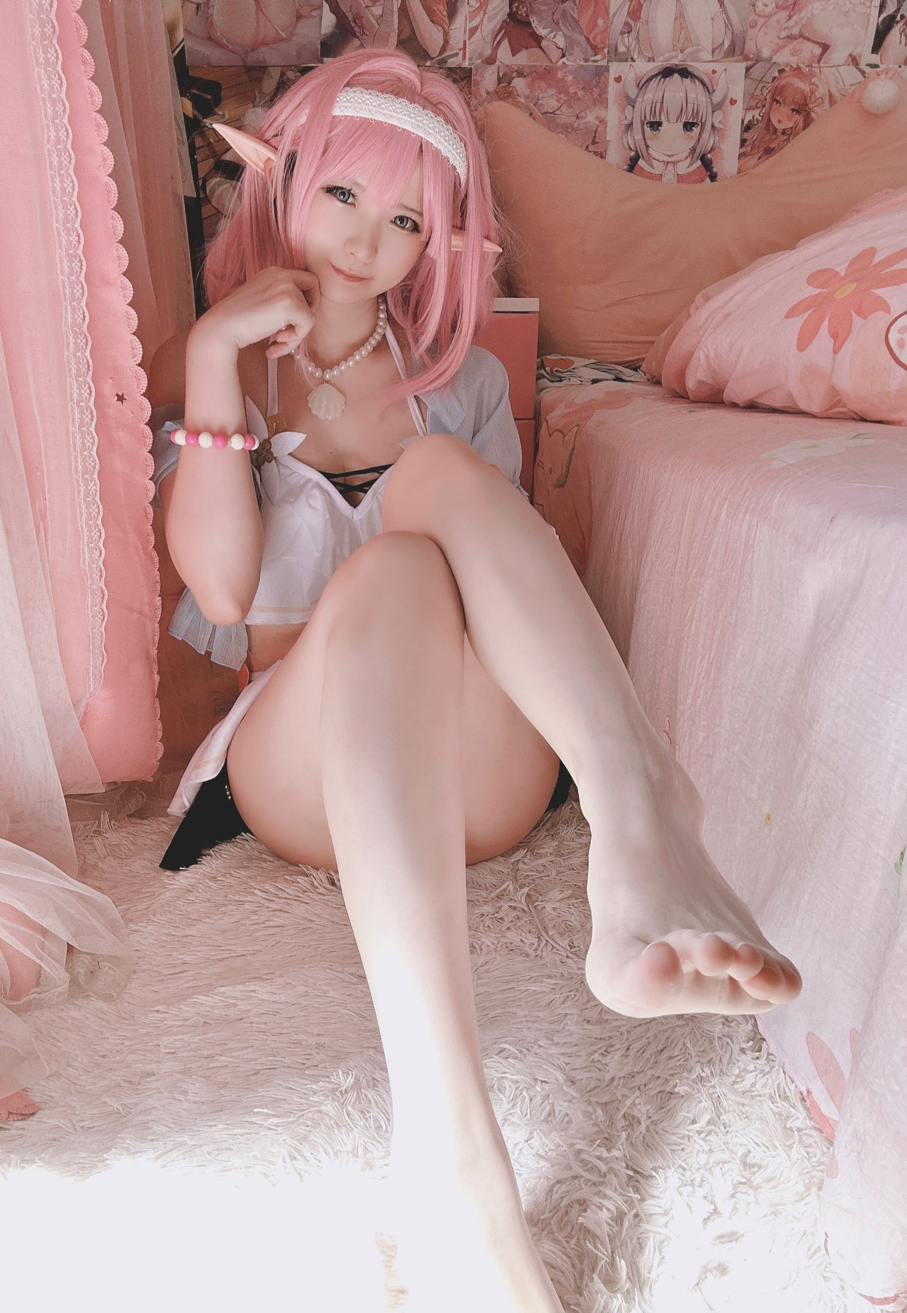 [cosplay] 习呆呆 - 爱莉希雅：粉发女仆露点大尺度还原 14P