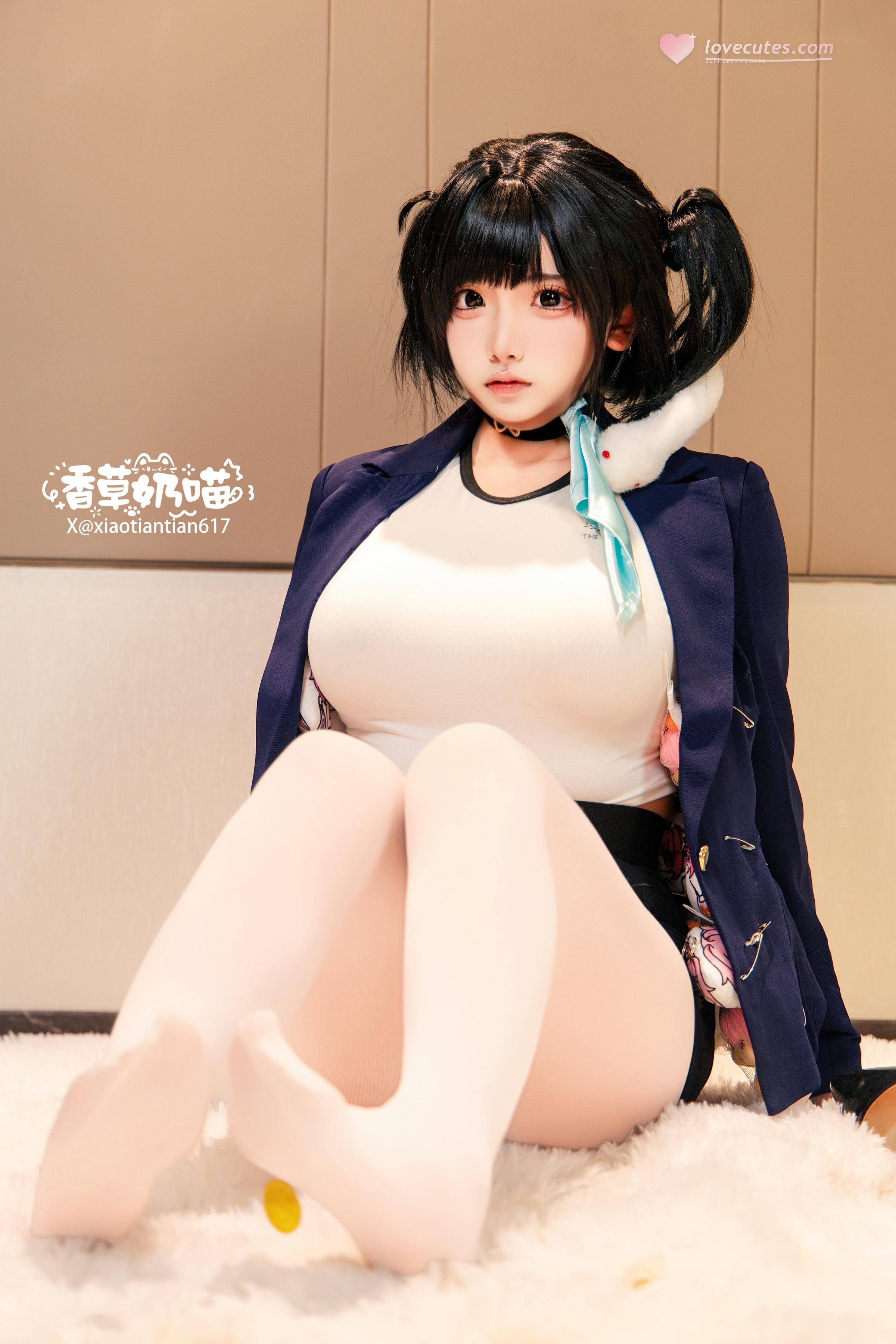[cosplay] 바닐라 나비묘 - 승리의 여신 니케 소라: 흑청 재킷 흰 스타킹 거유 재현 136P22V
