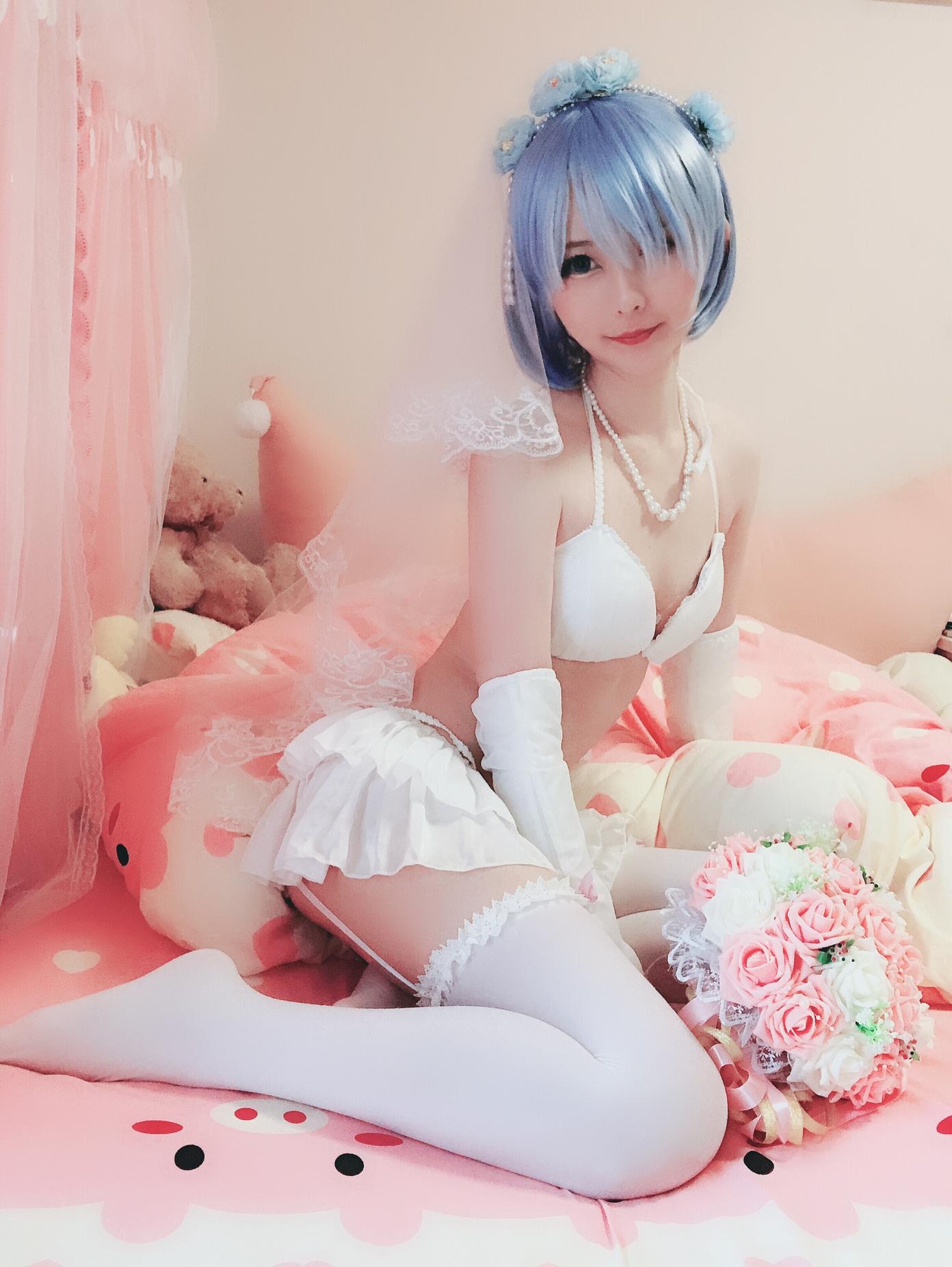 [cosplay] 习呆呆 - 蕾姆婚纱：白丝新娘露点大尺度还原 50P2V