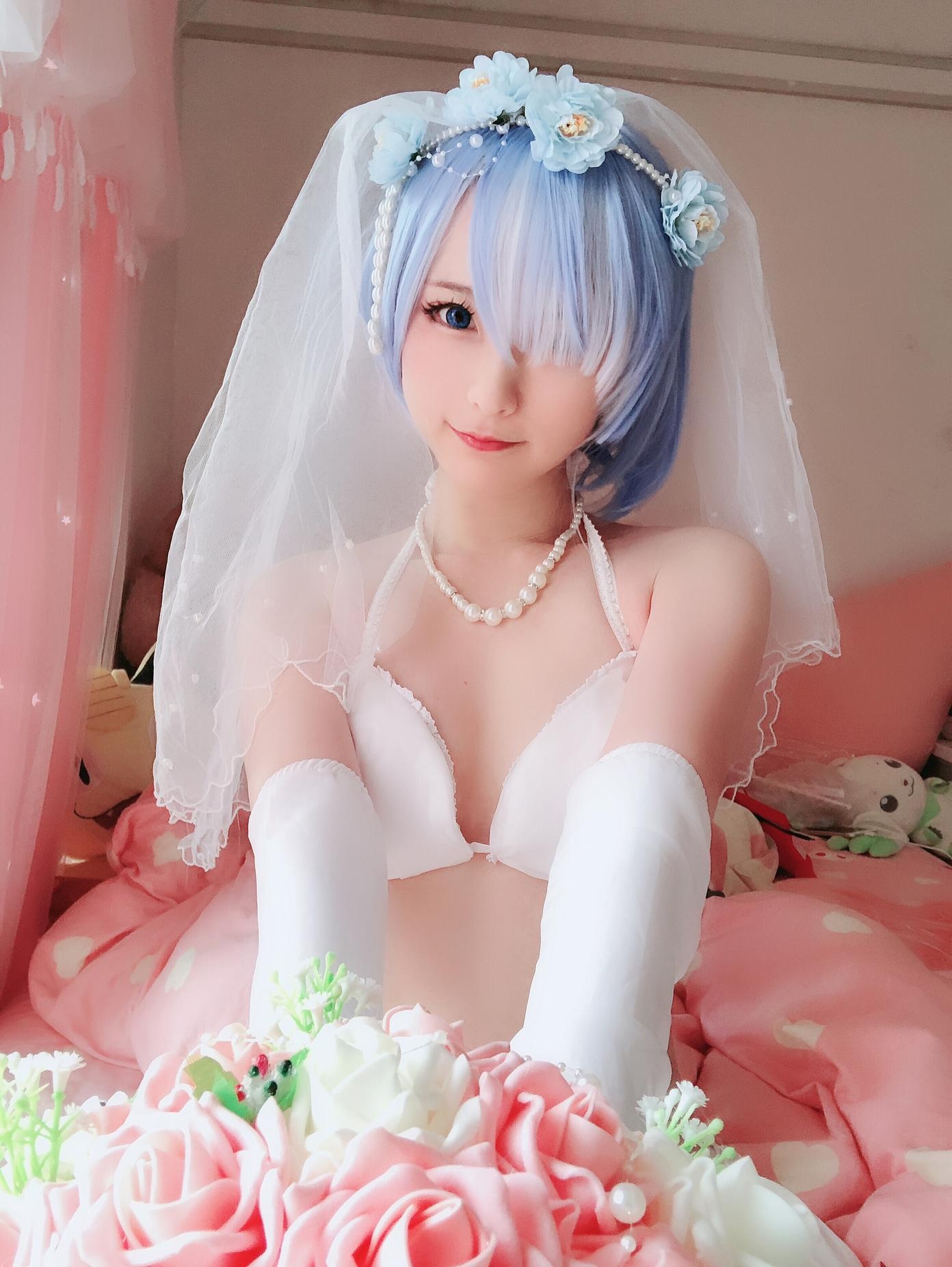 [cosplay] 习呆呆 - 蕾姆婚纱：白丝新娘露点大尺度还原 50P2V