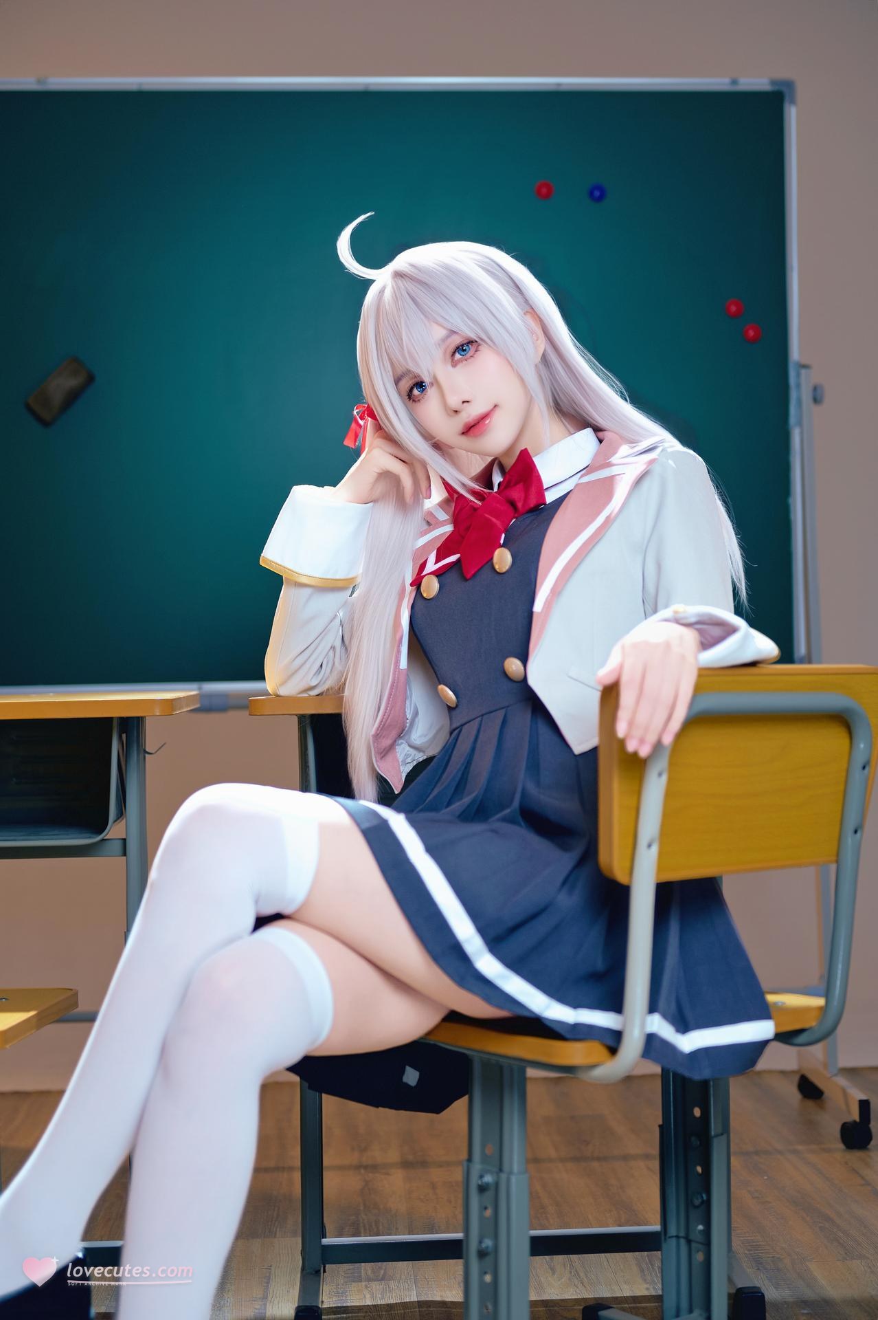 [cosplay] Shika小鹿鹿 - 艾莉同学：白发校园制服白丝教室写真 38P
