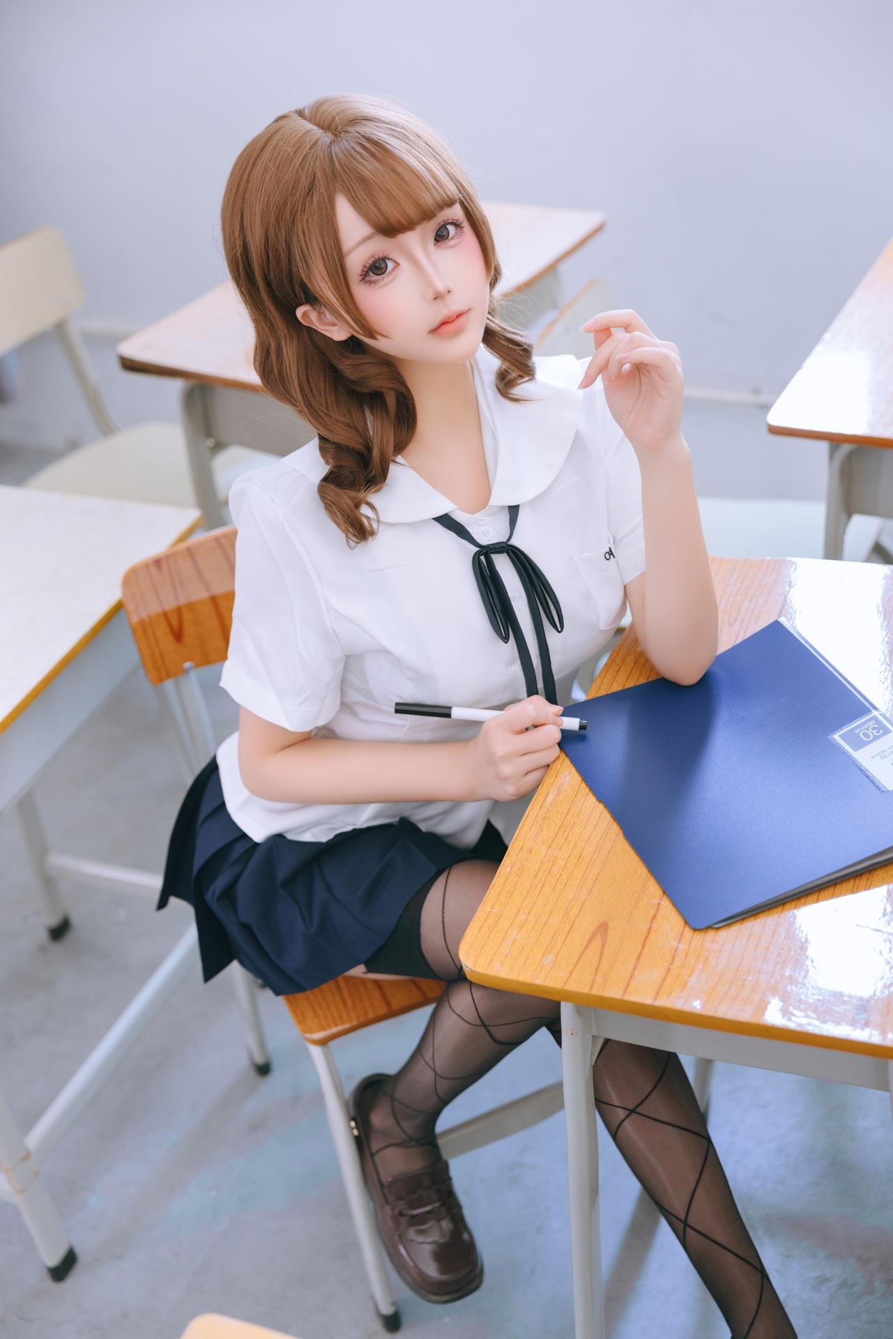 [私房] 日奈娇 - 心理委员：白衬衫制服教室私房 黑丝大尺度 188P16G7V