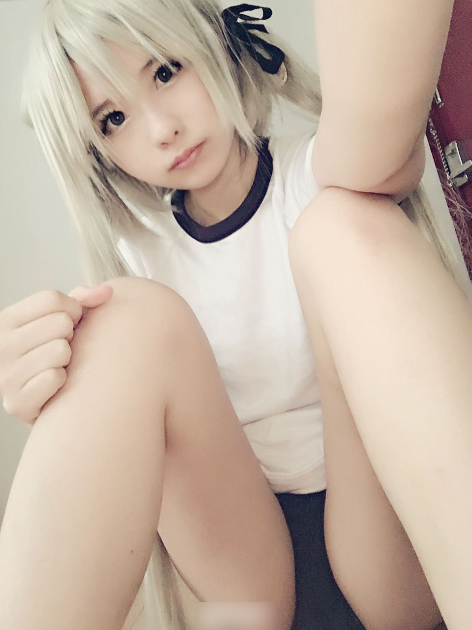[cosplay] 习呆呆 - 春日野穹体操服：白发长腿露点还原 30P2V