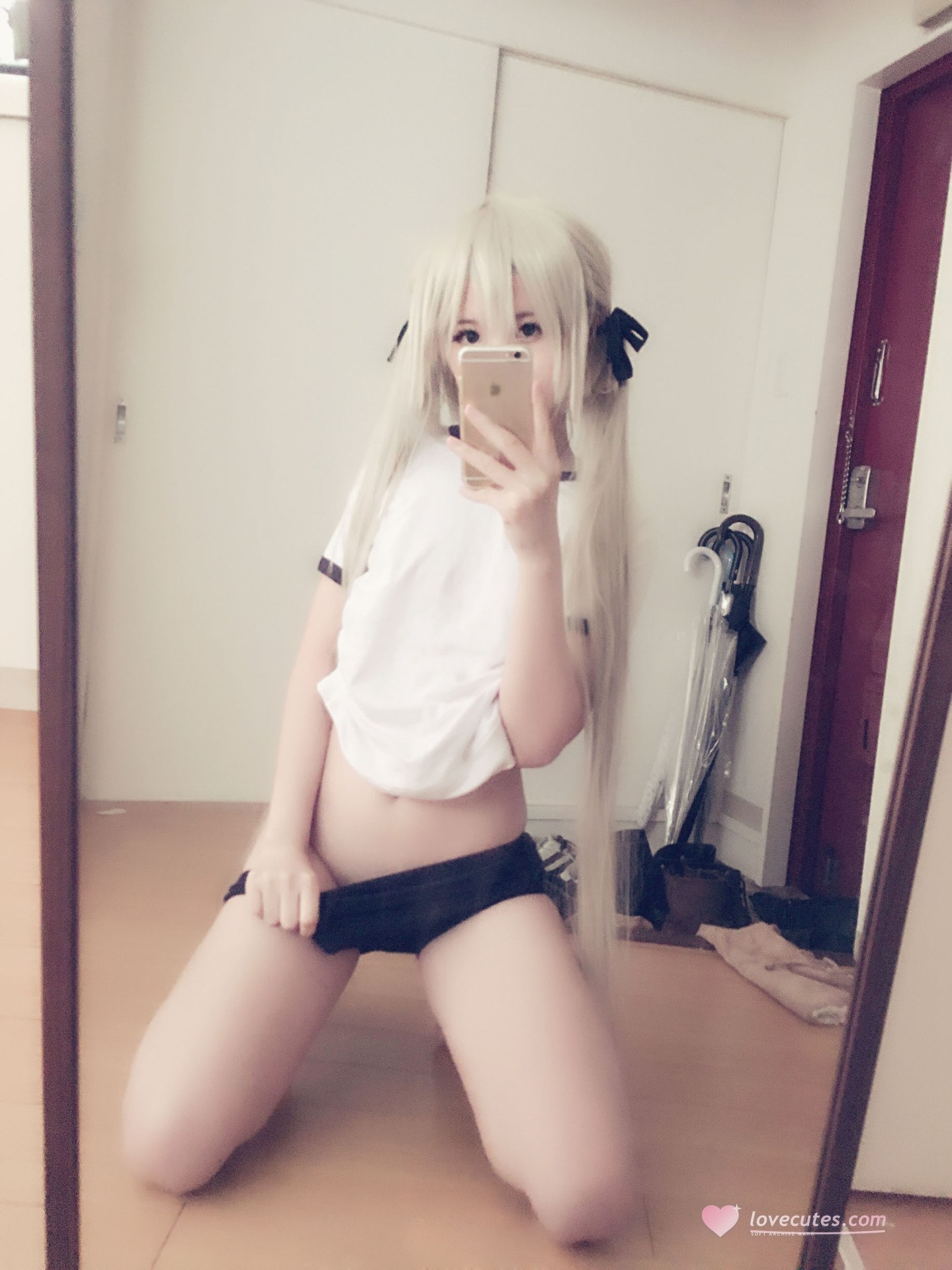 [cosplay] 习呆呆 - 春日野穹体操服：白发长腿露点还原 30P2V