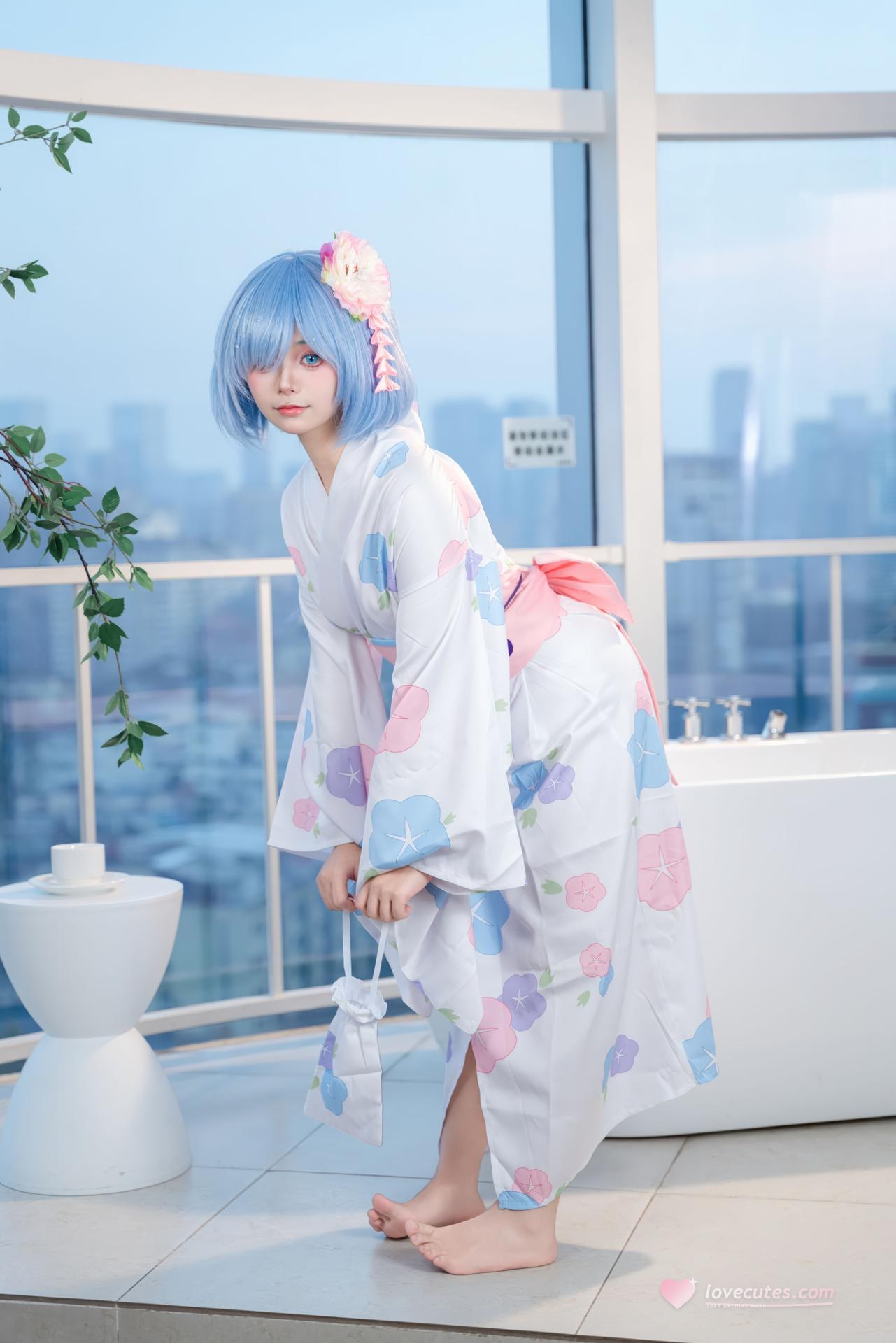 [cosplay] 小羊不吃草 - Re:从零开始的异世界生活 雷姆和服：蓝发和服浴室大尺度 48P