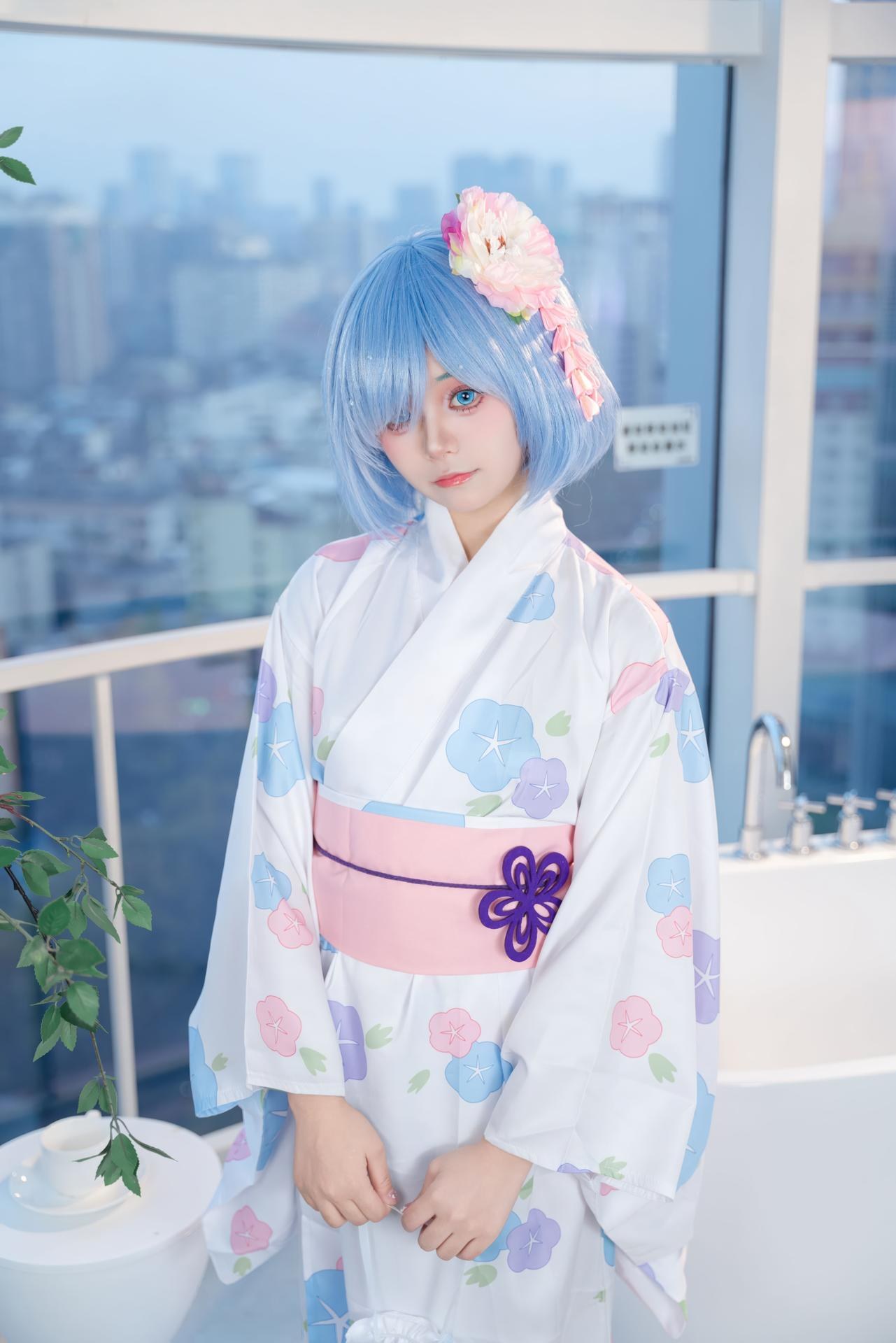 [cosplay] 小羊不吃草 - Re:从零开始的异世界生活 雷姆和服：蓝发和服浴室大尺度 48P