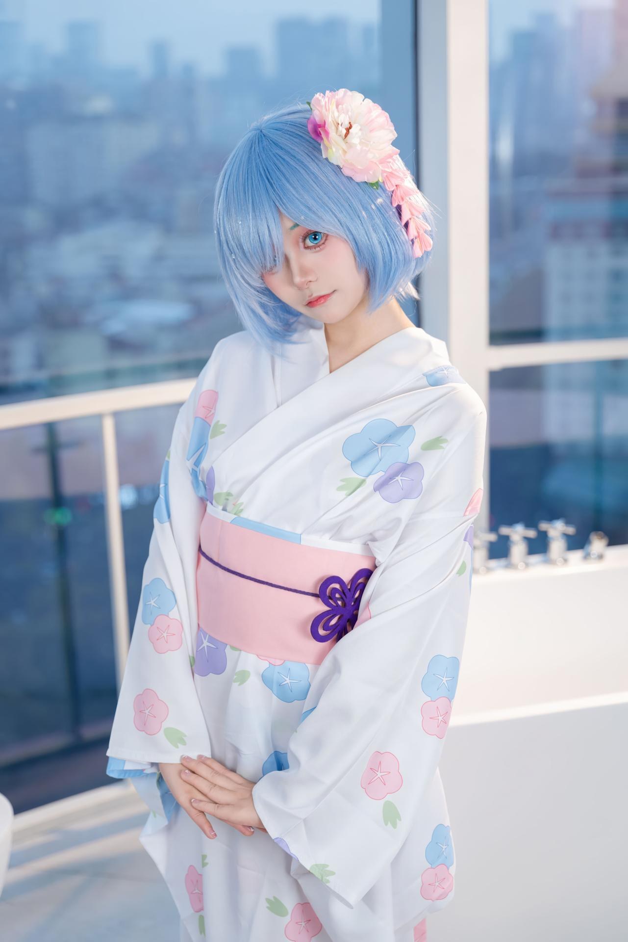 [cosplay] 小羊不吃草 - Re:从零开始的异世界生活 雷姆和服：蓝发和服浴室大尺度 48P